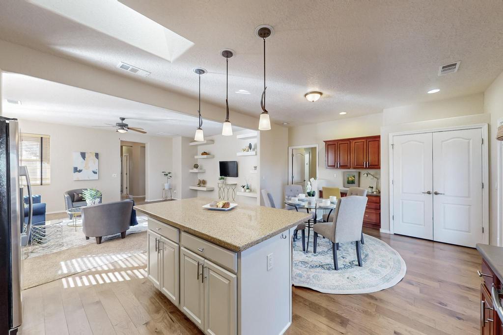 824 GOLDEN YARROW Trail