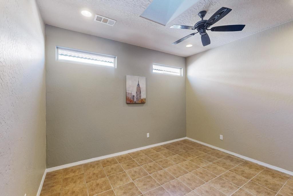 824 GOLDEN YARROW Trail