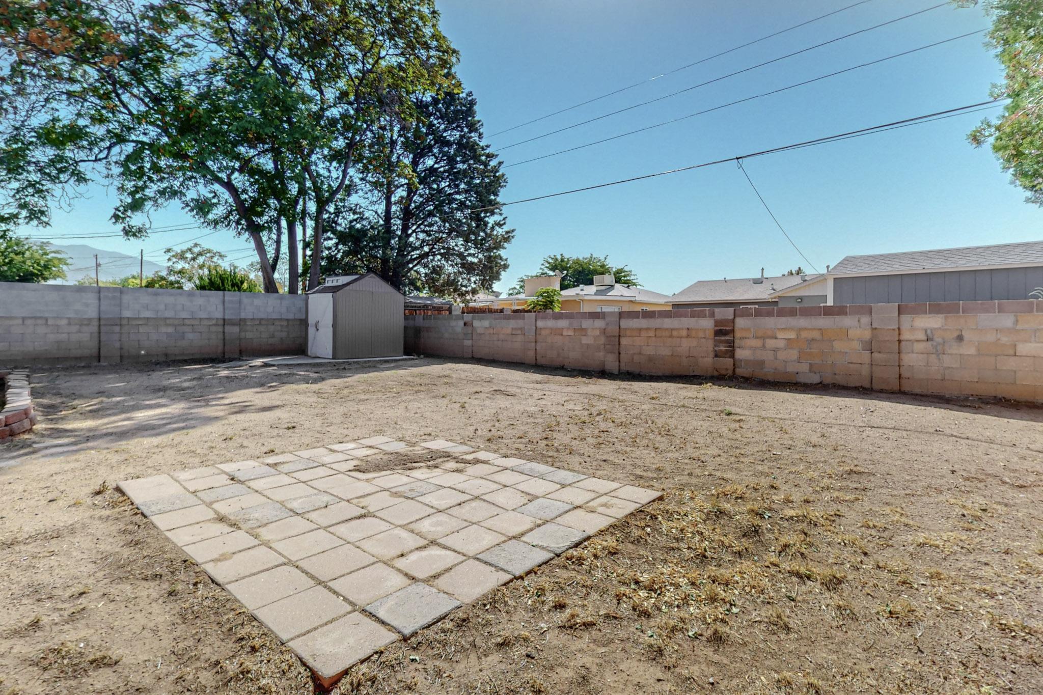8914 CORDOVA Avenue NE