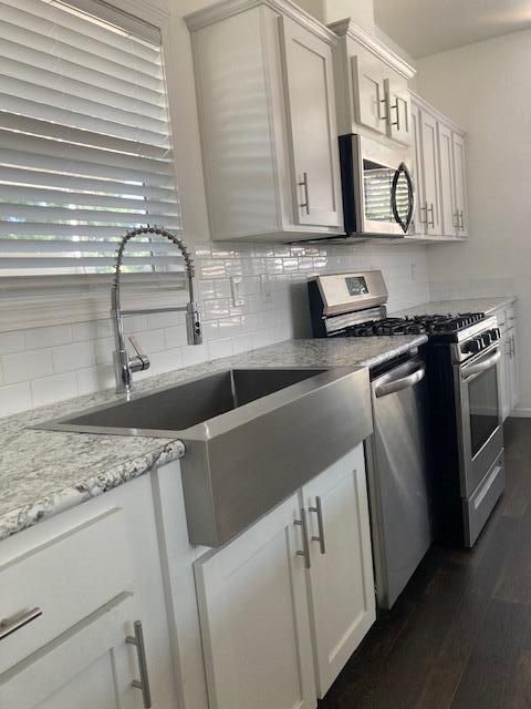 7112 PAN AMERICAN FWY NE 100