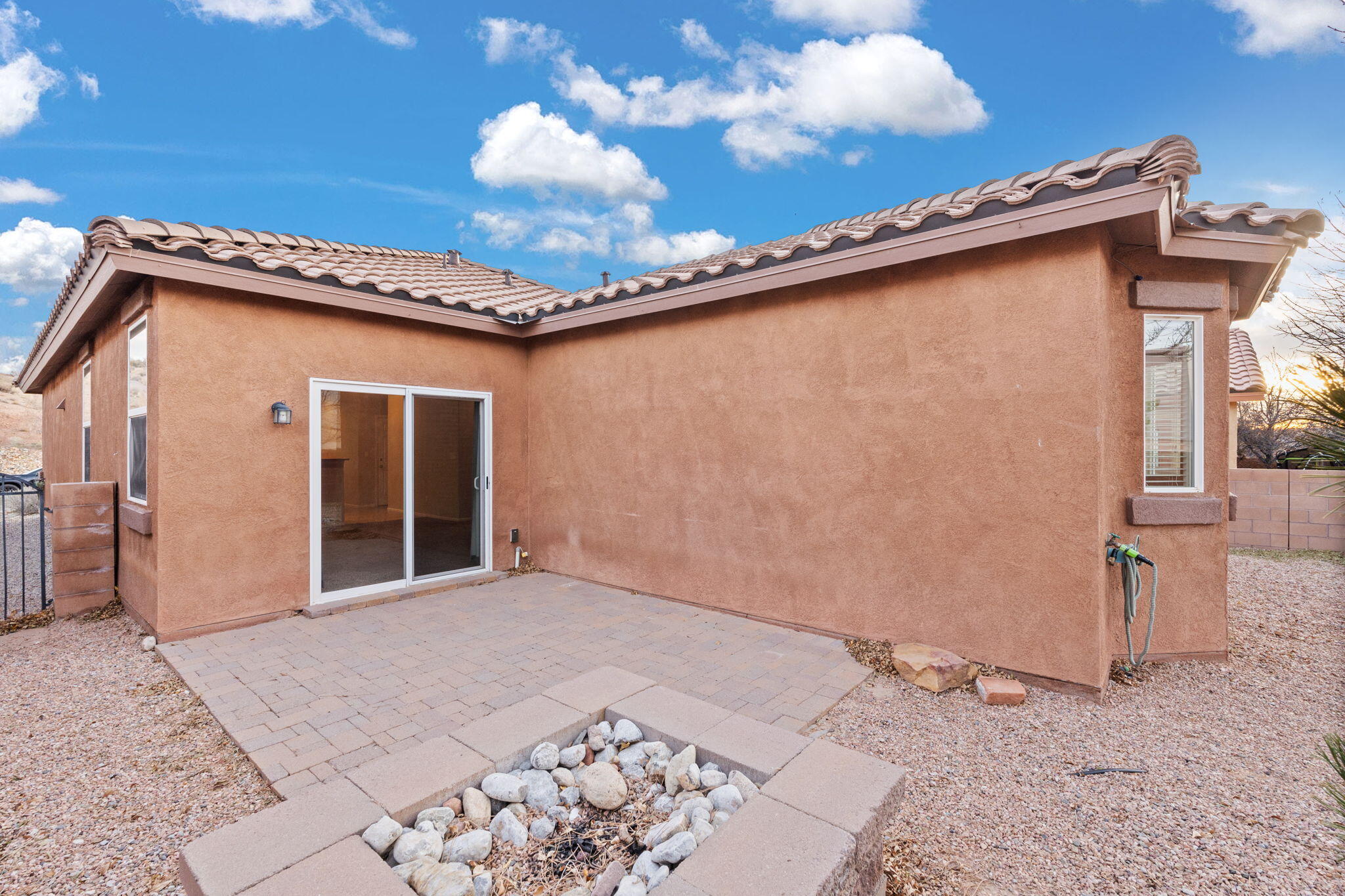 3517 TIERRA ABIERTA Place NE