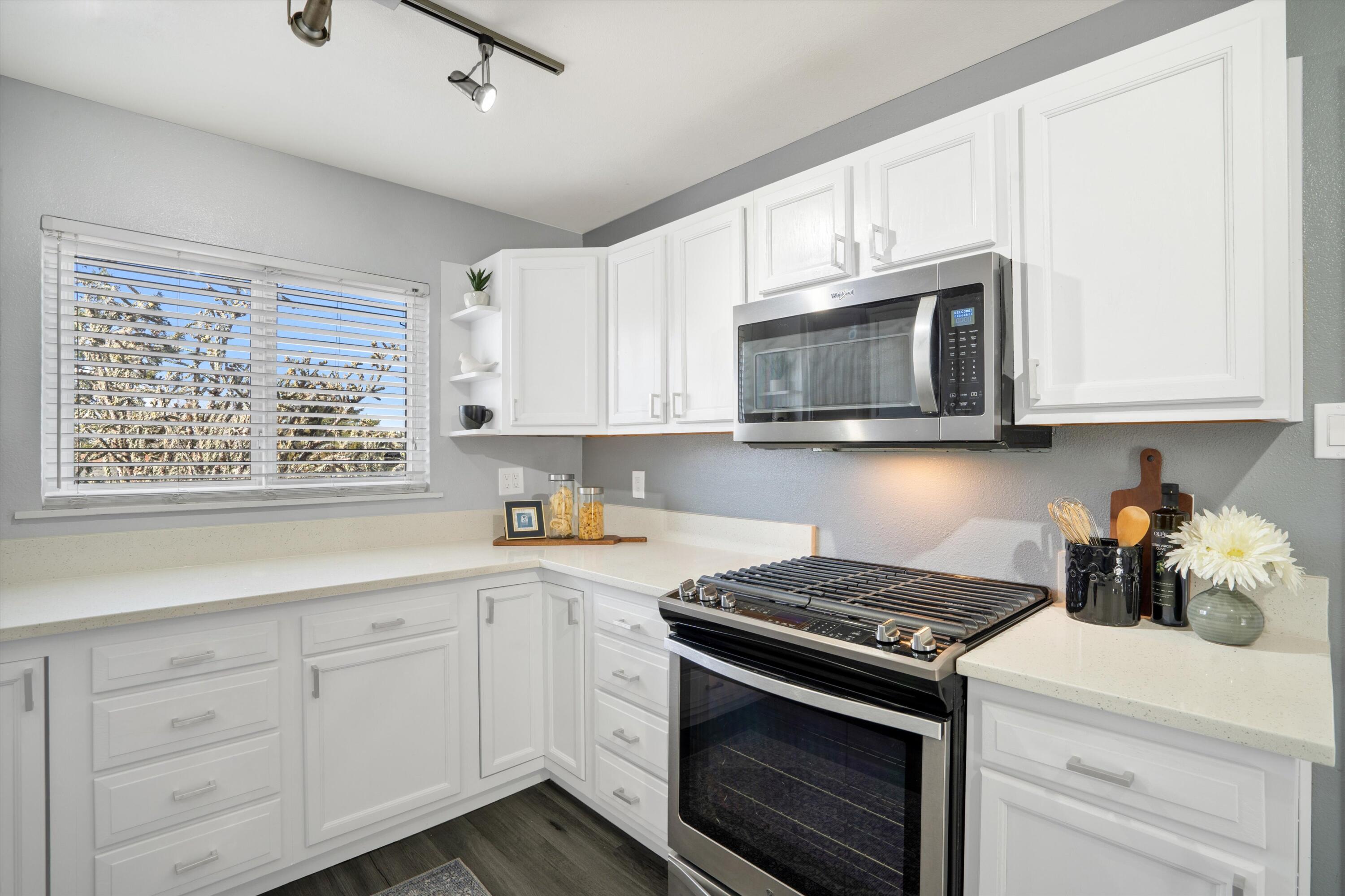 700 STAGECOACH Road SE