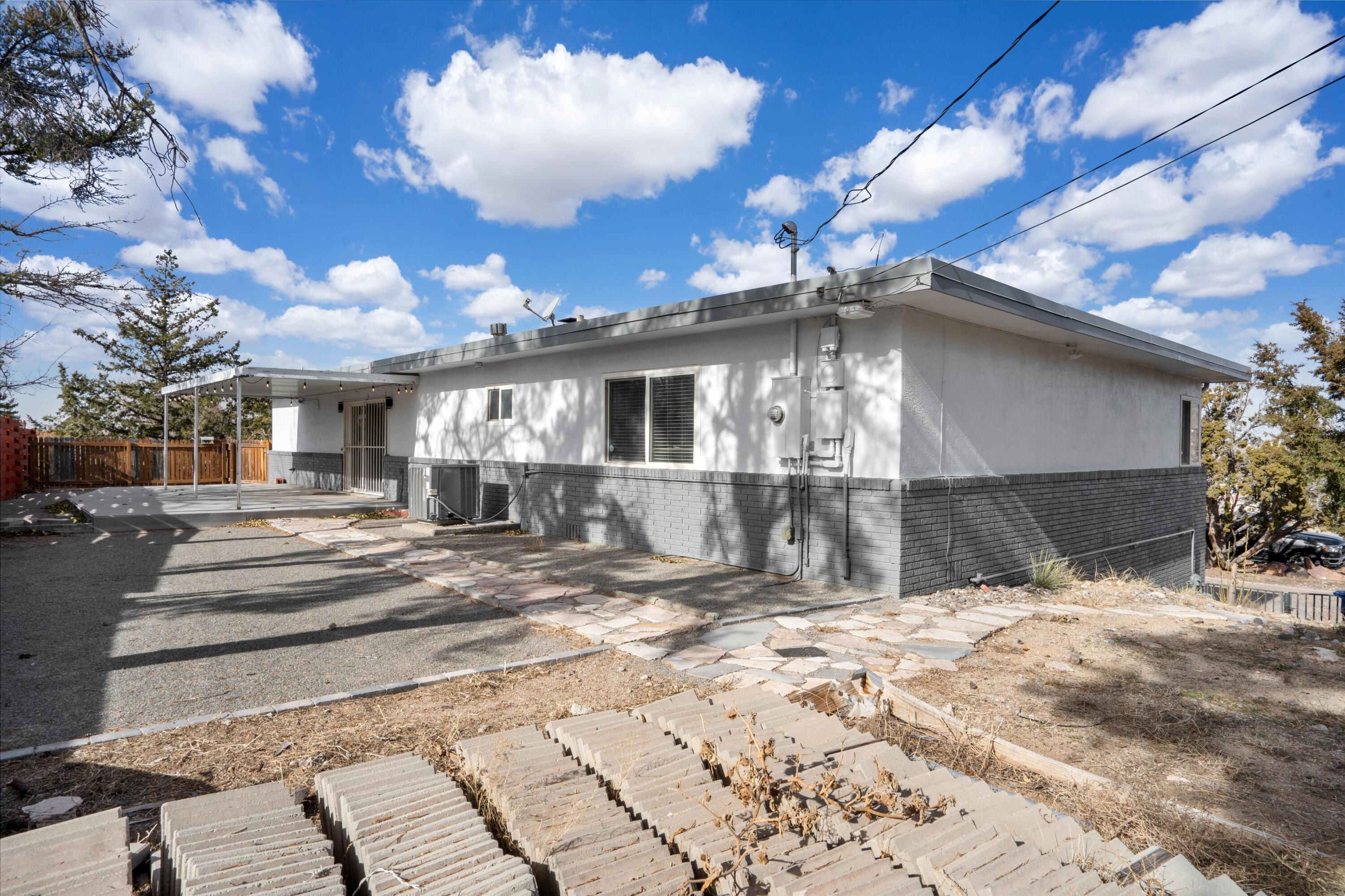 700 STAGECOACH Road SE