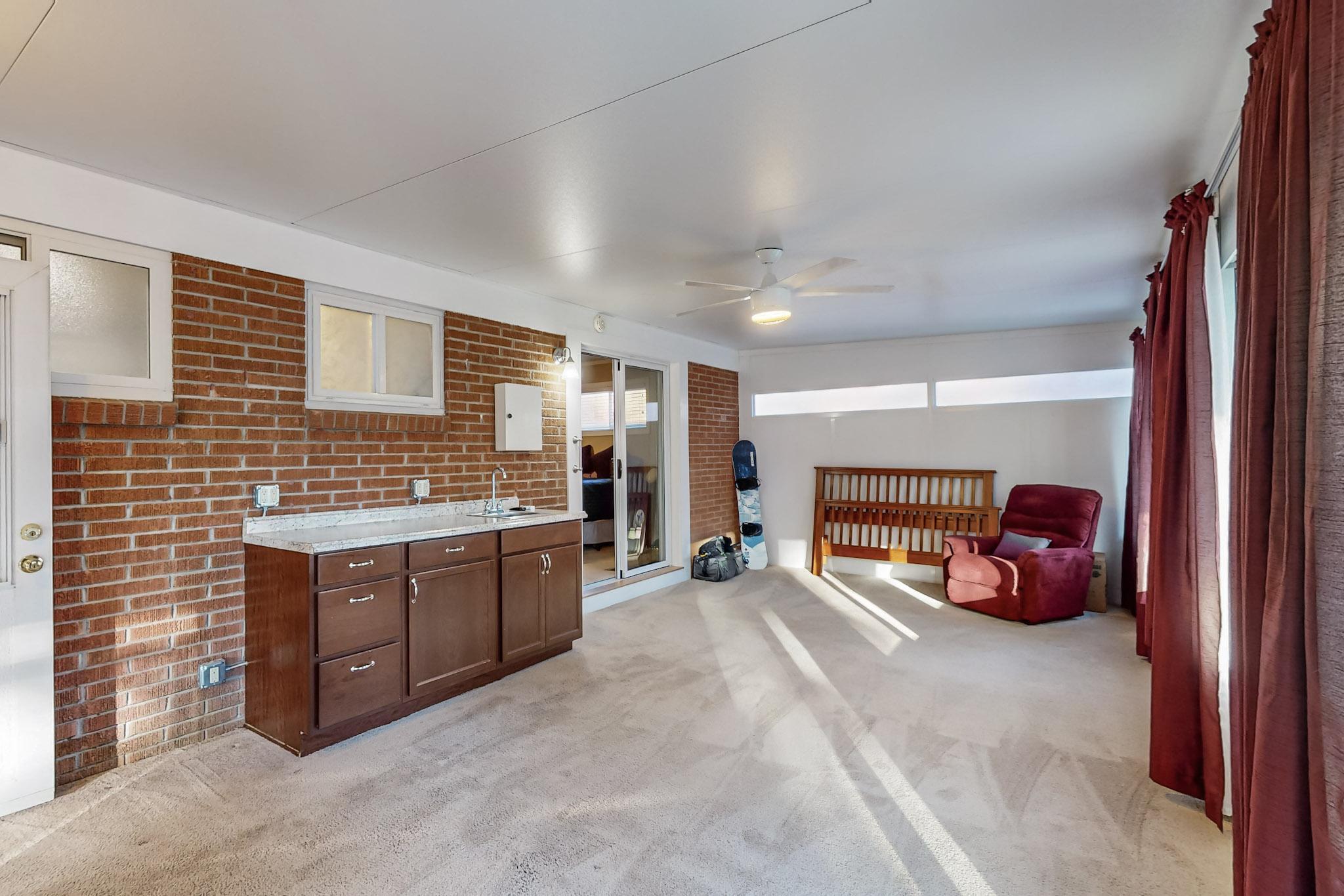 7600 MORROW Avenue NE