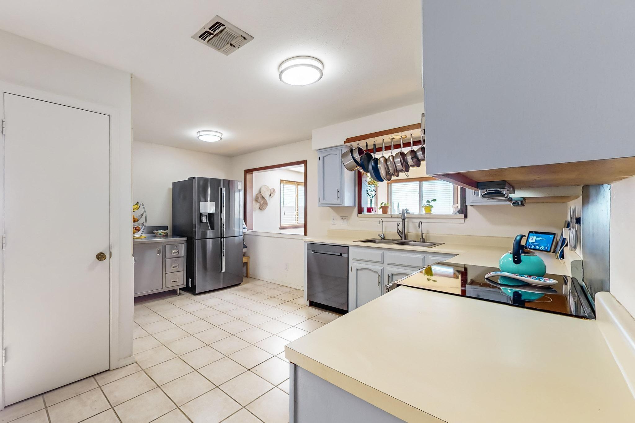 5321 VERONICA Drive NE