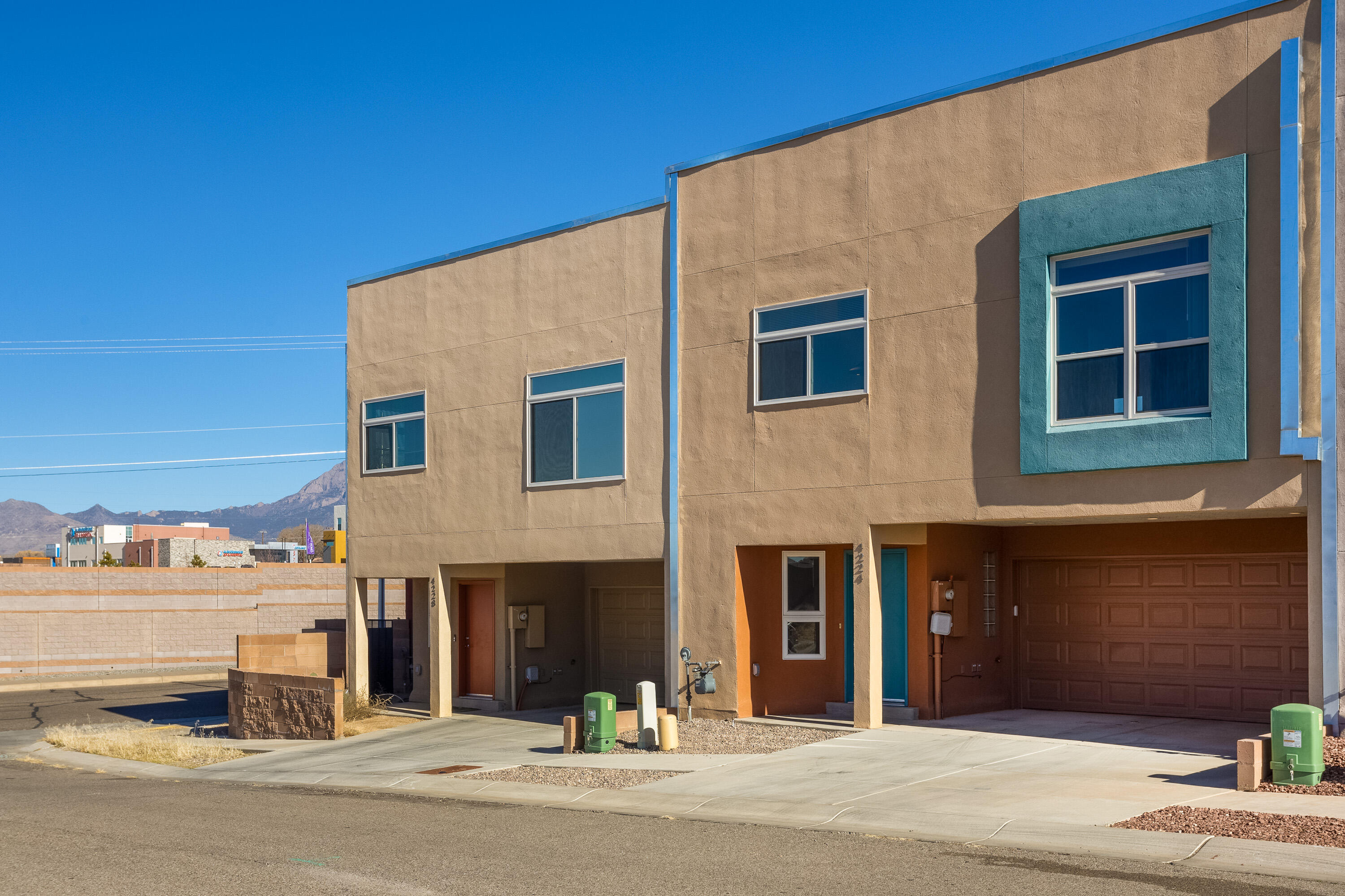 4224 VIDA VERDE Lane NE