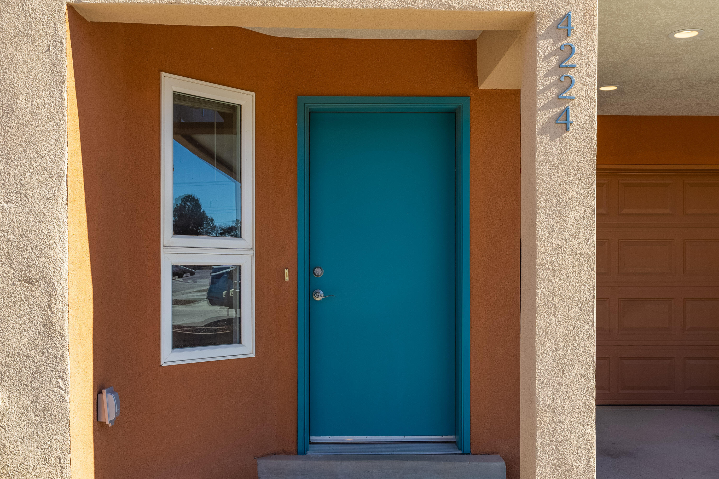 4224 VIDA VERDE Lane NE