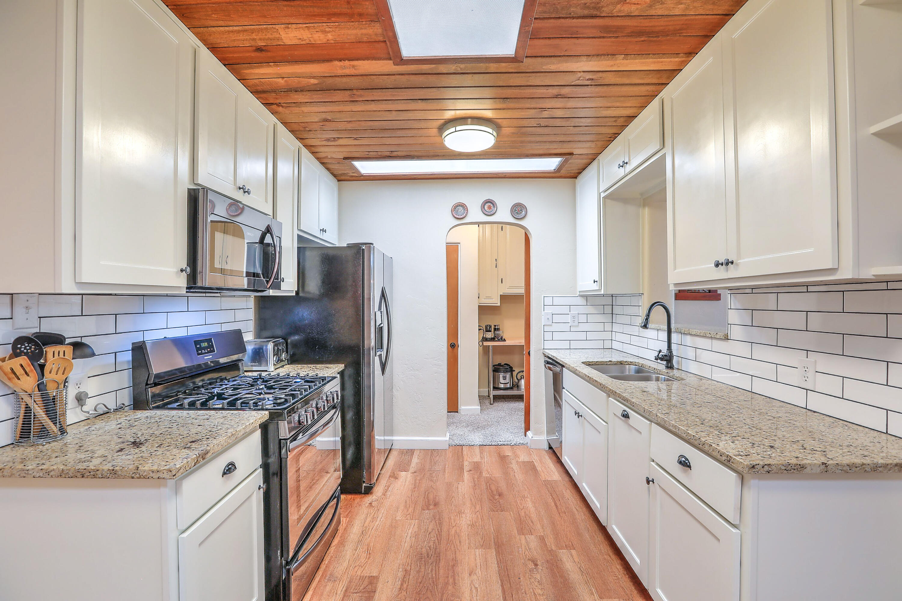 1307 CLAIRE Court NW
