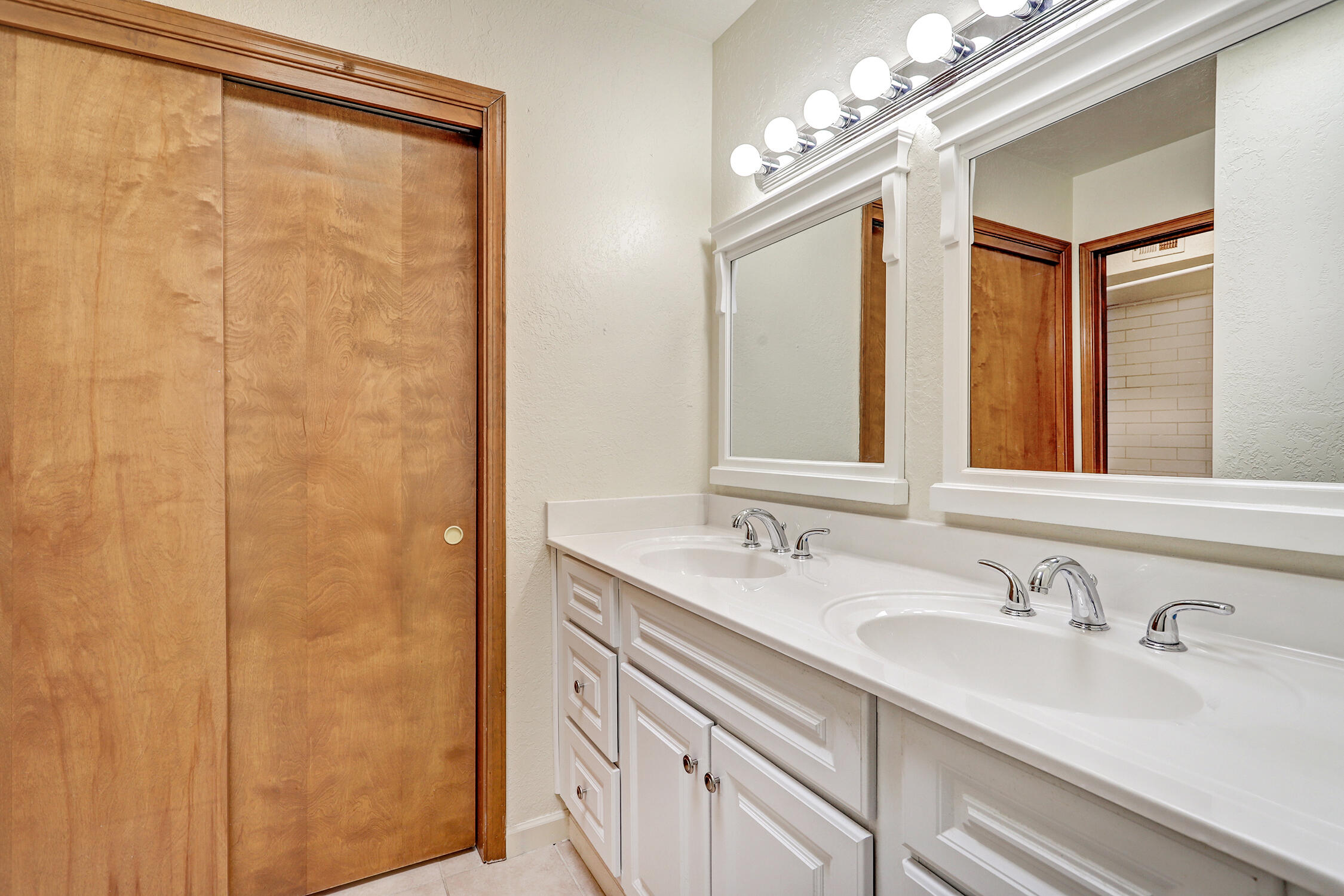 13123 ALICE Avenue NE