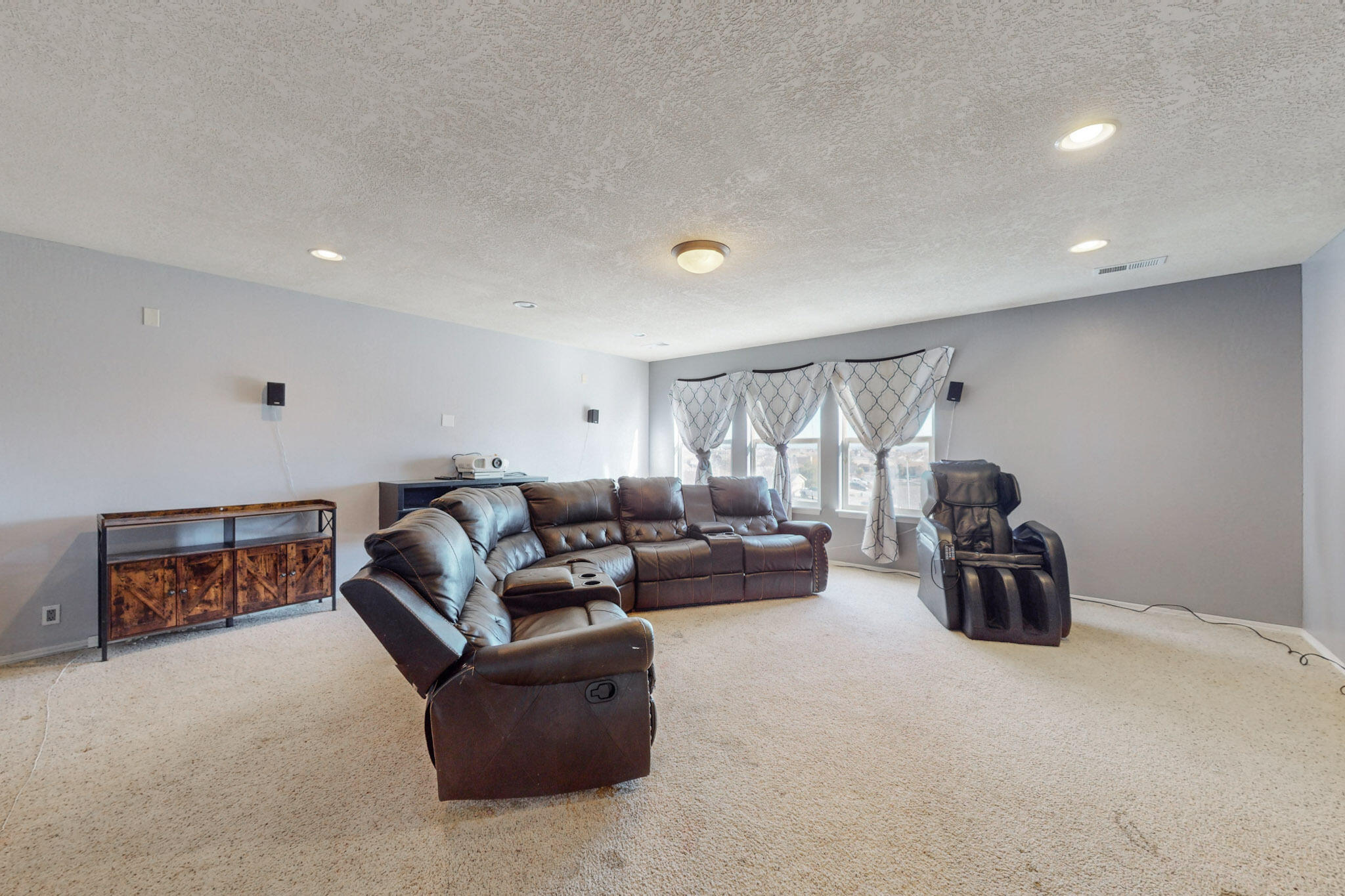 6101 CIELO GRANDE Drive NE