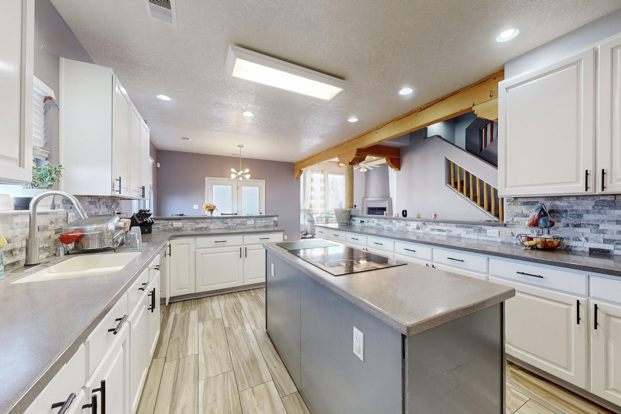 6101 CIELO GRANDE Drive NE