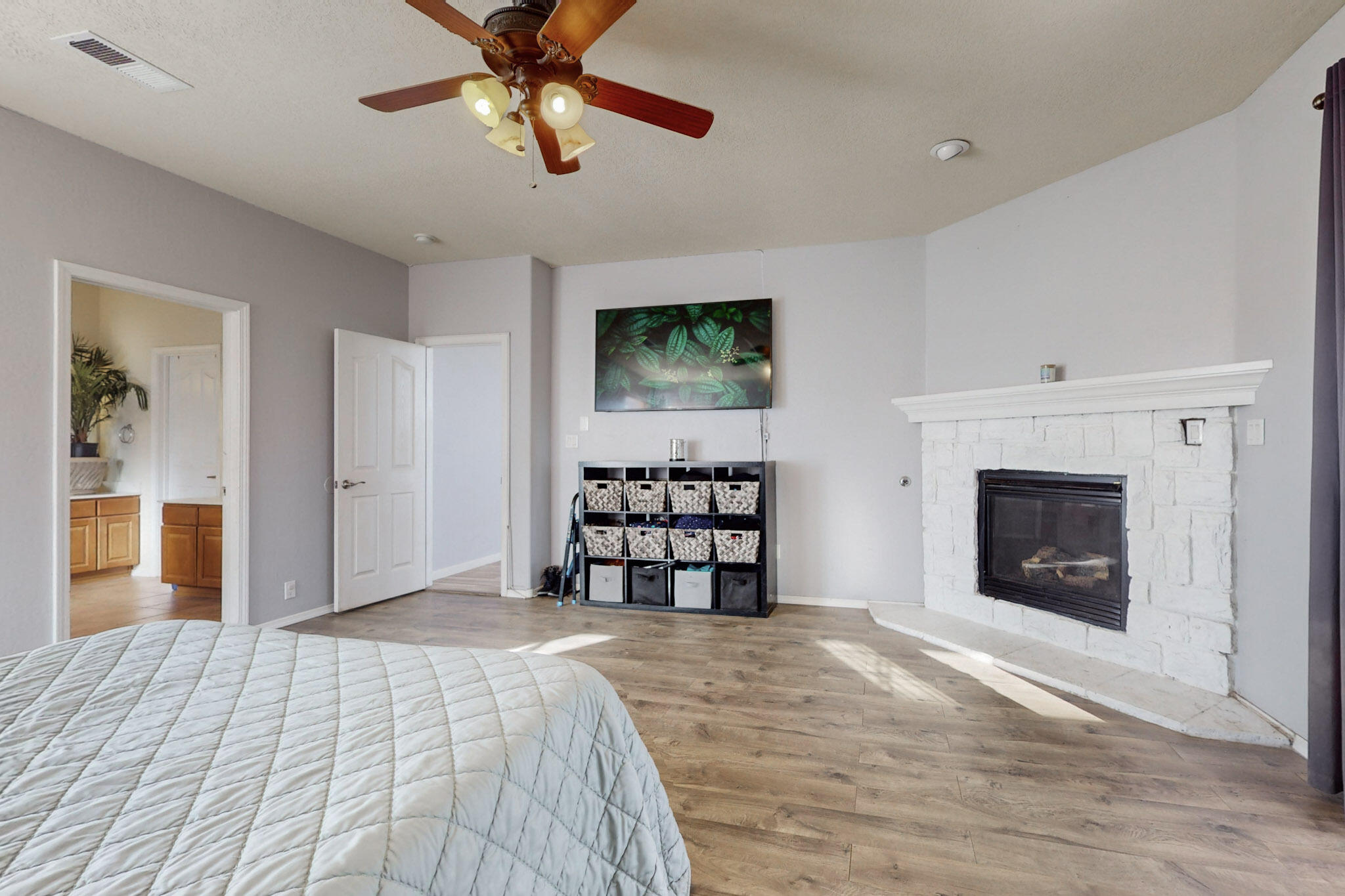 6101 CIELO GRANDE Drive NE