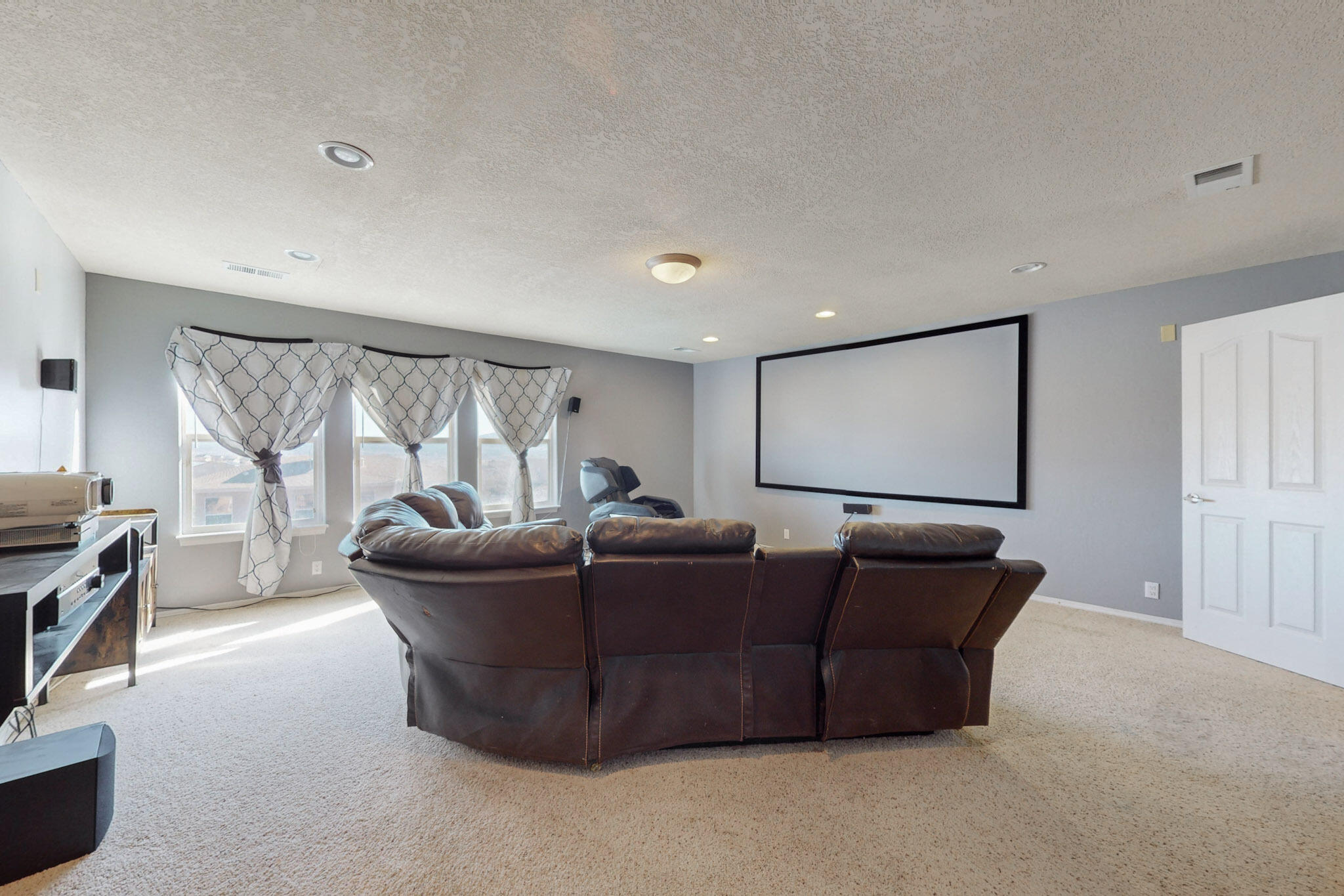 6101 CIELO GRANDE Drive NE