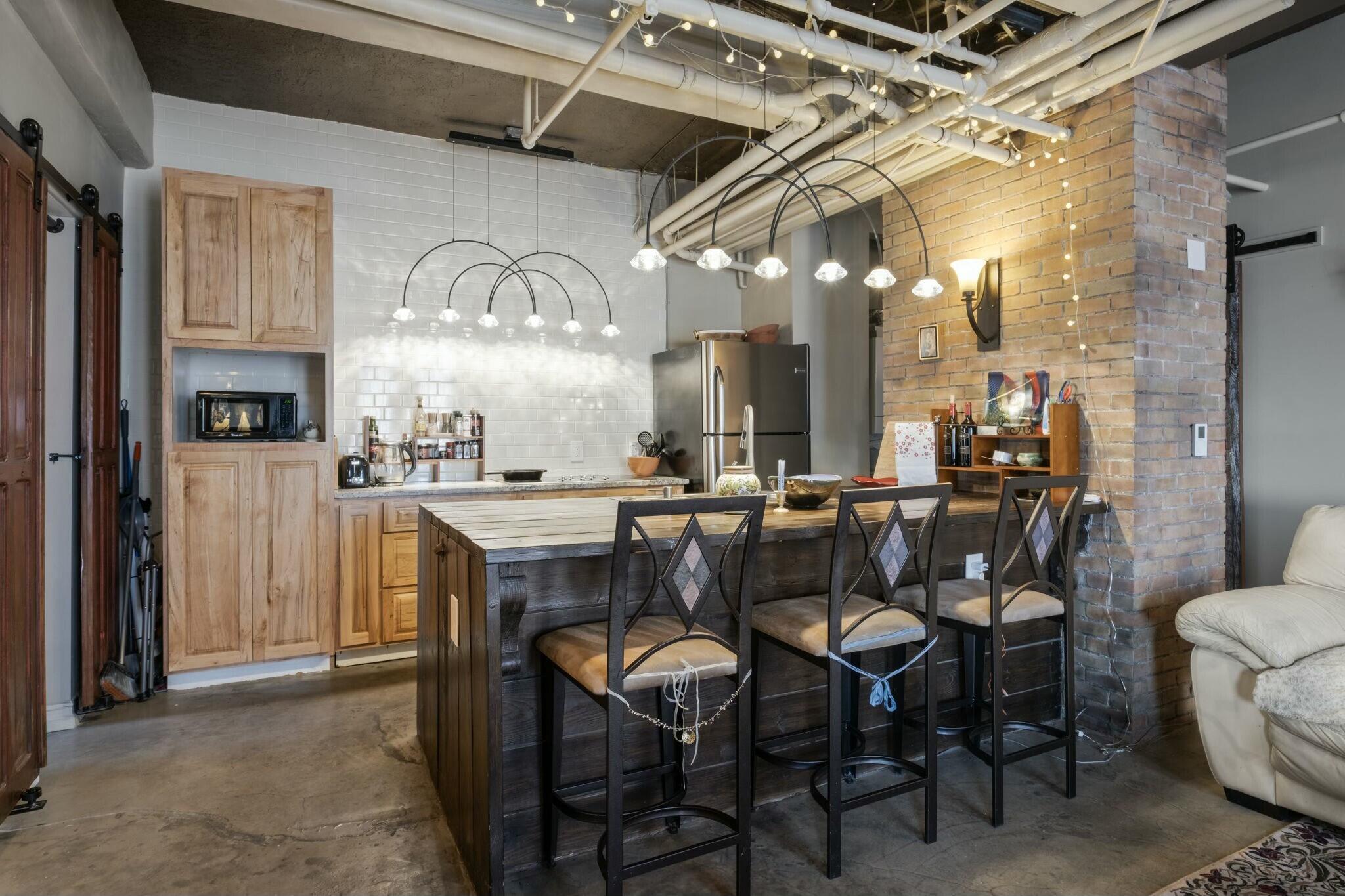 219 CENTRAL Avenue NW 609