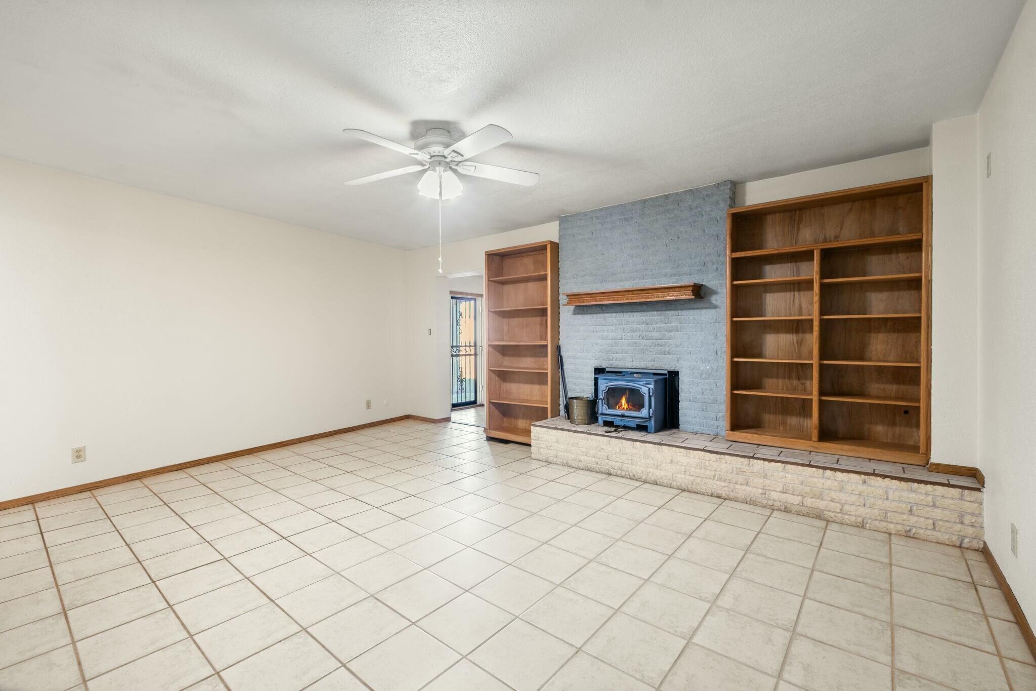 12105 WOODLAND Avenue NE