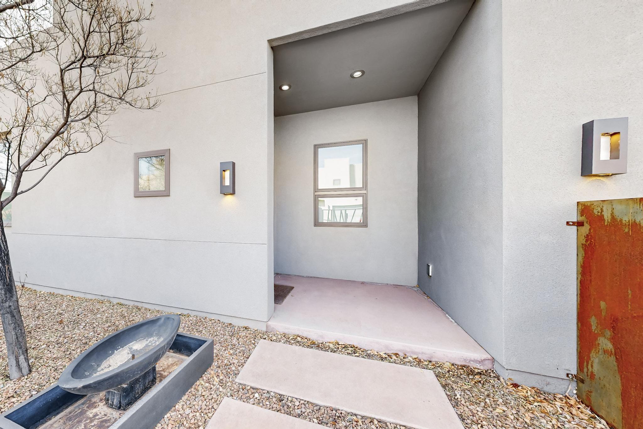 1912 RIO GRANDE Boulevard NW
