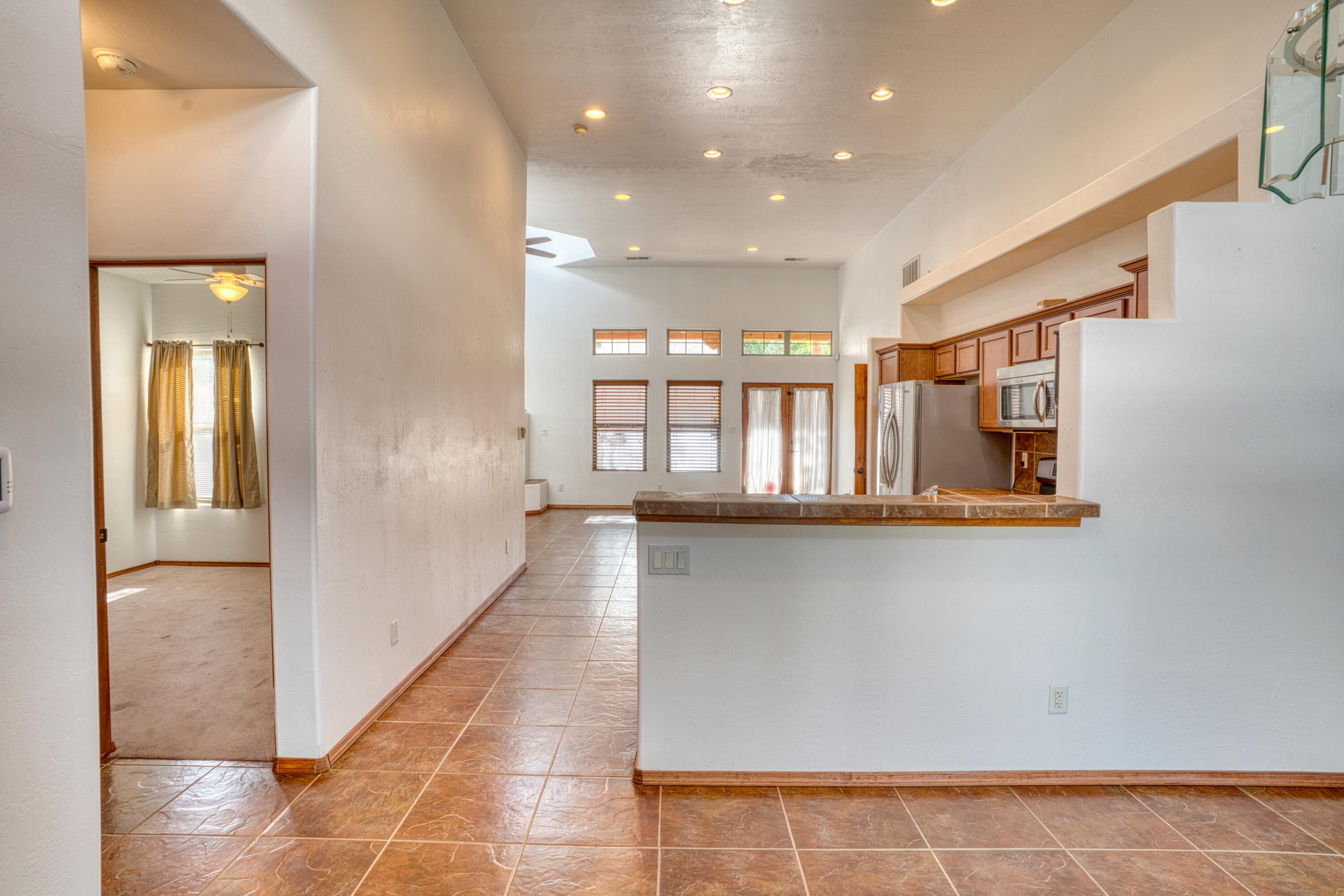 303 DENNIS Drive NE