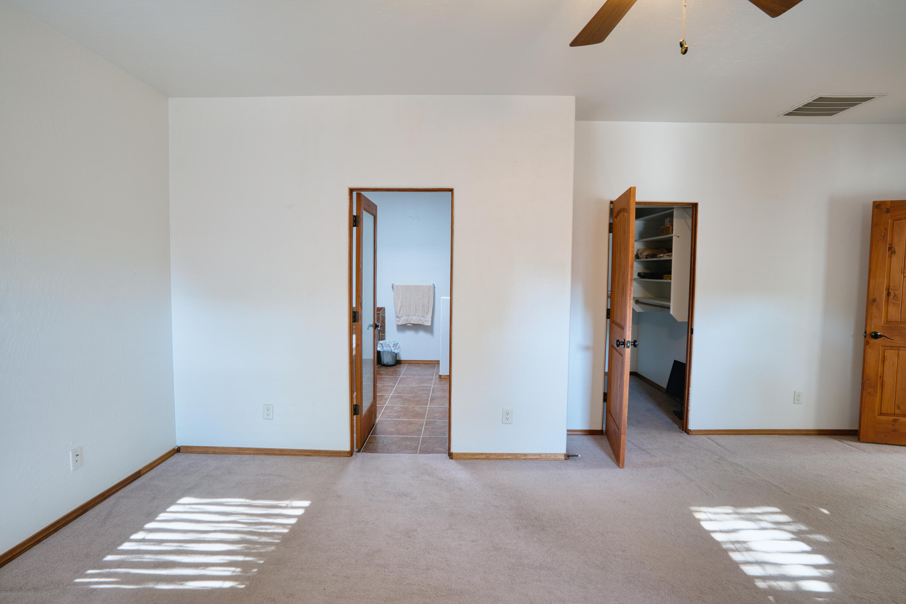 303 DENNIS Drive NE