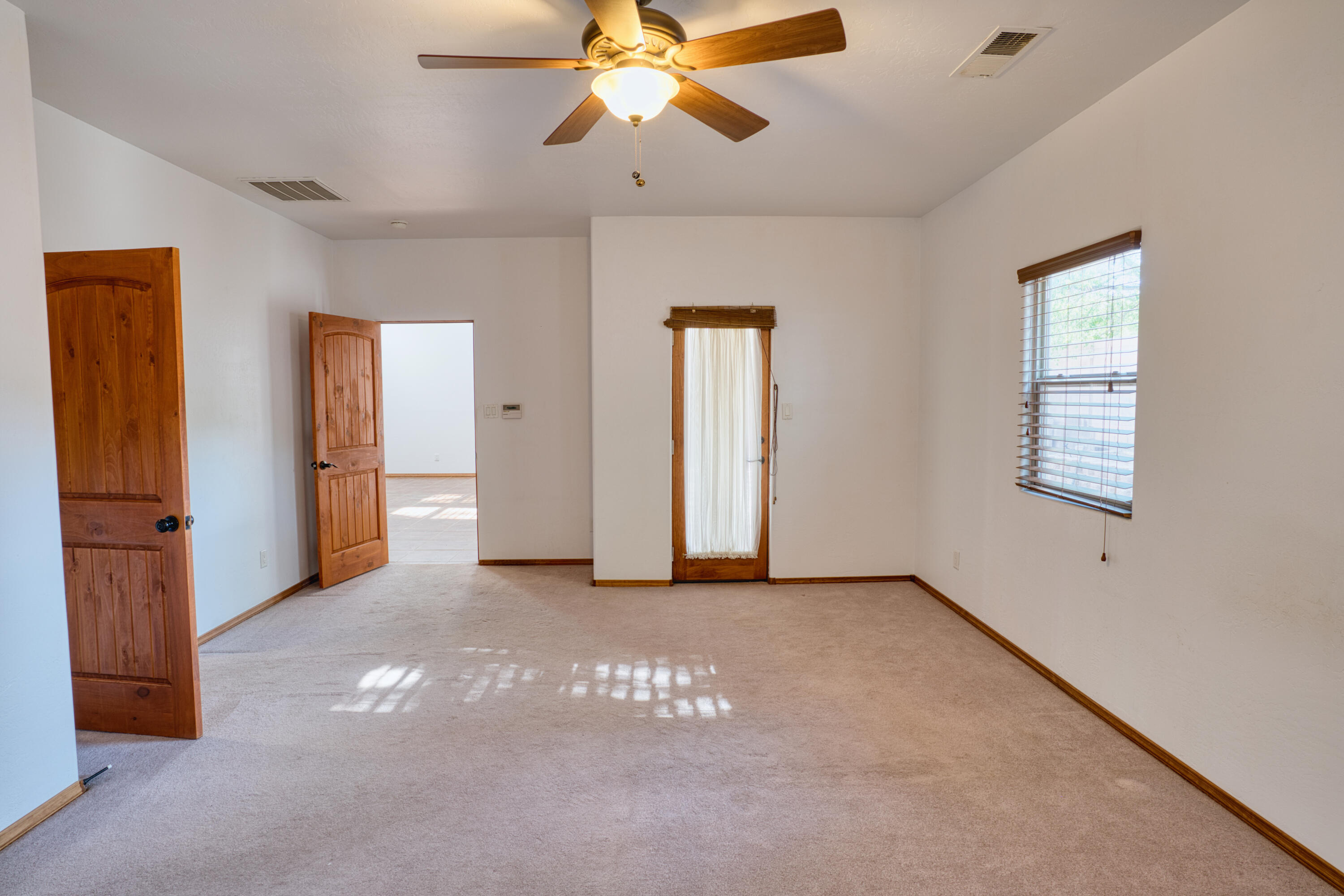 303 DENNIS Drive NE