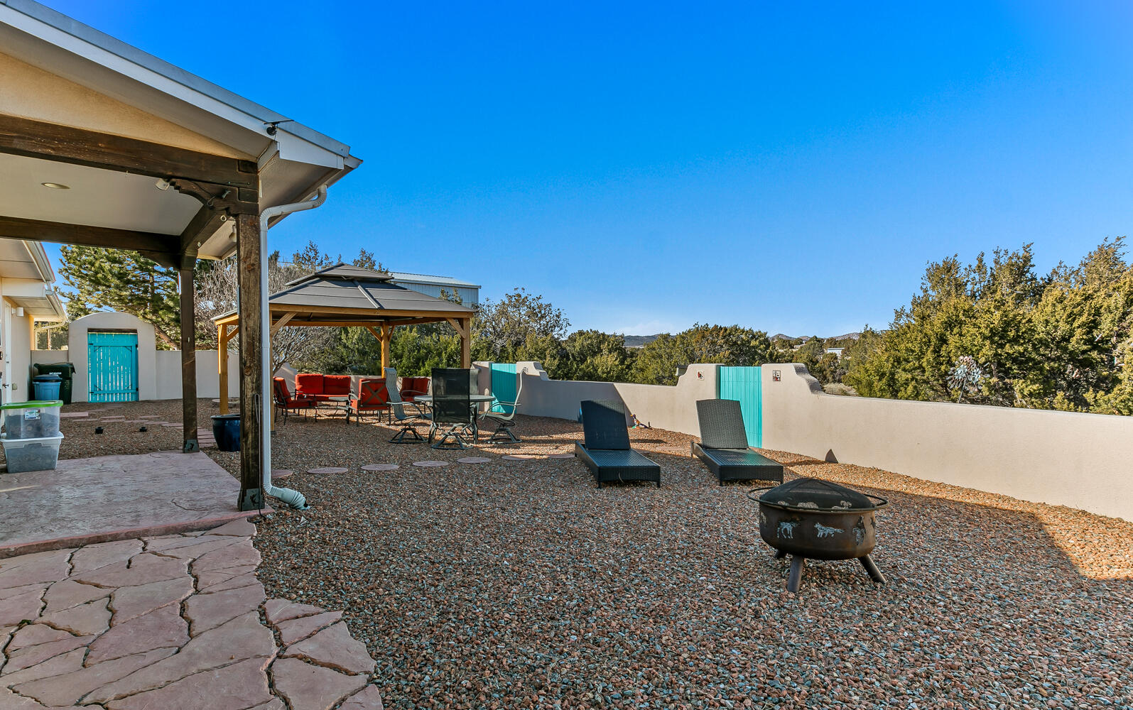 6 Kiowa Court