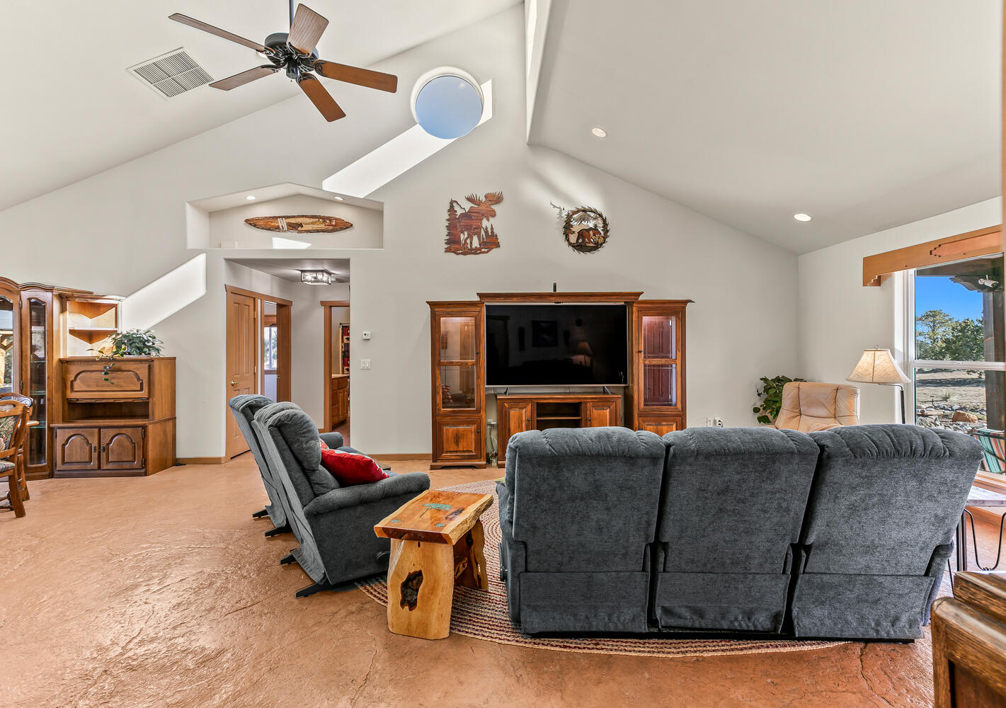 6 Kiowa Court