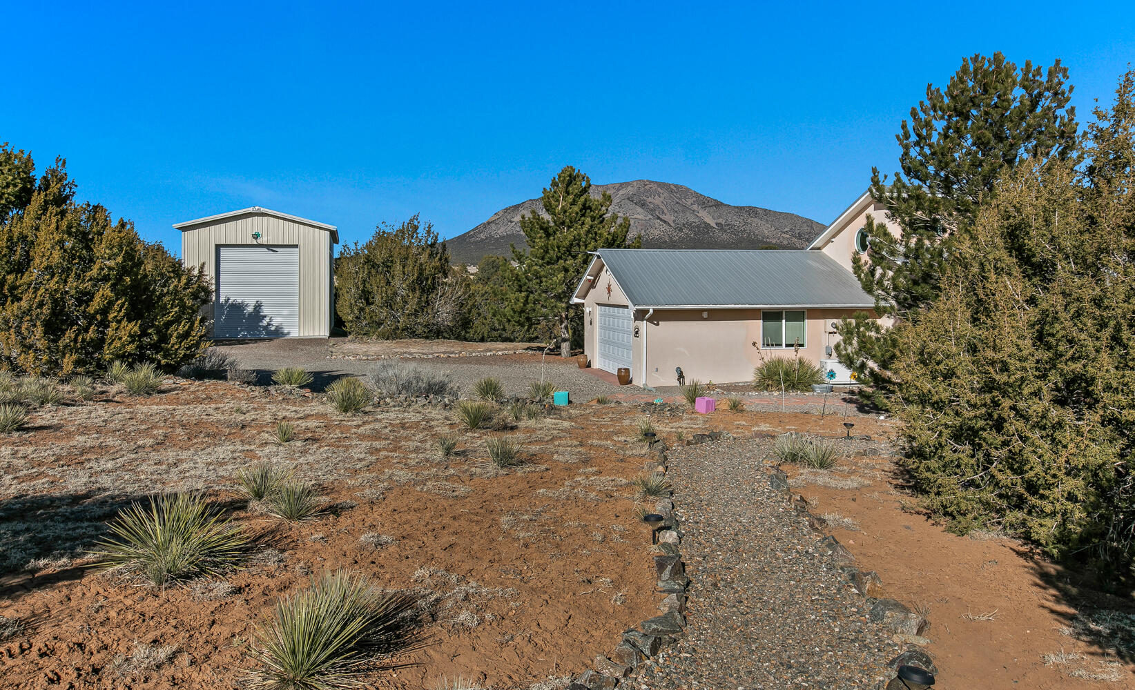 6 Kiowa Court