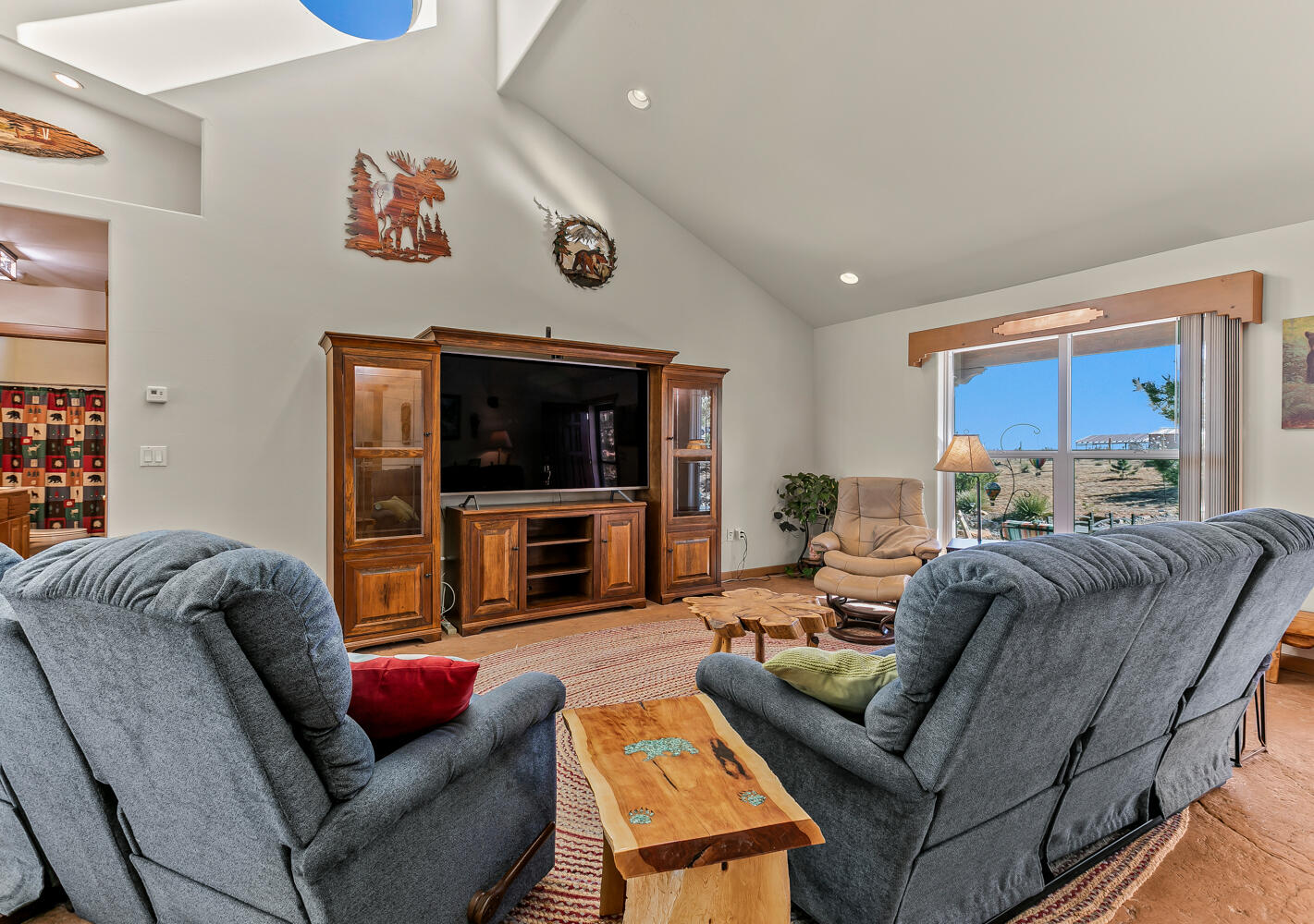 6 Kiowa Court