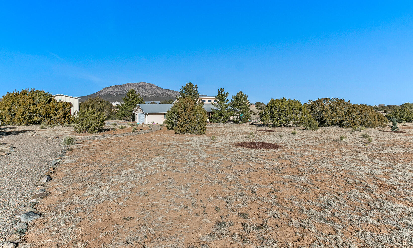 6 Kiowa Court