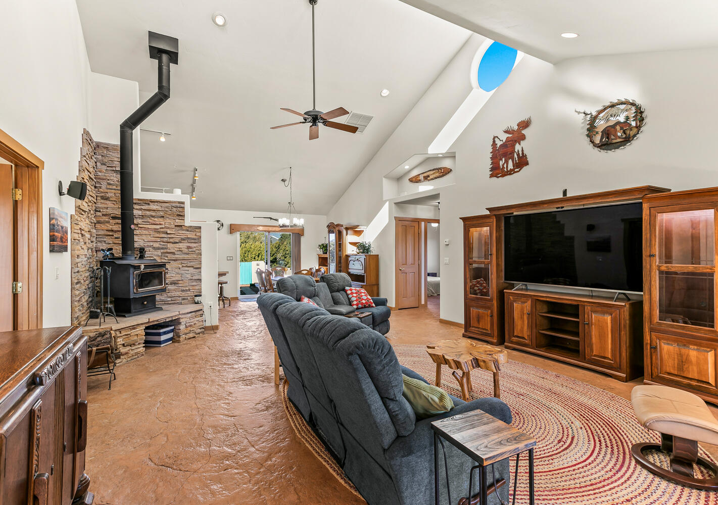 6 Kiowa Court