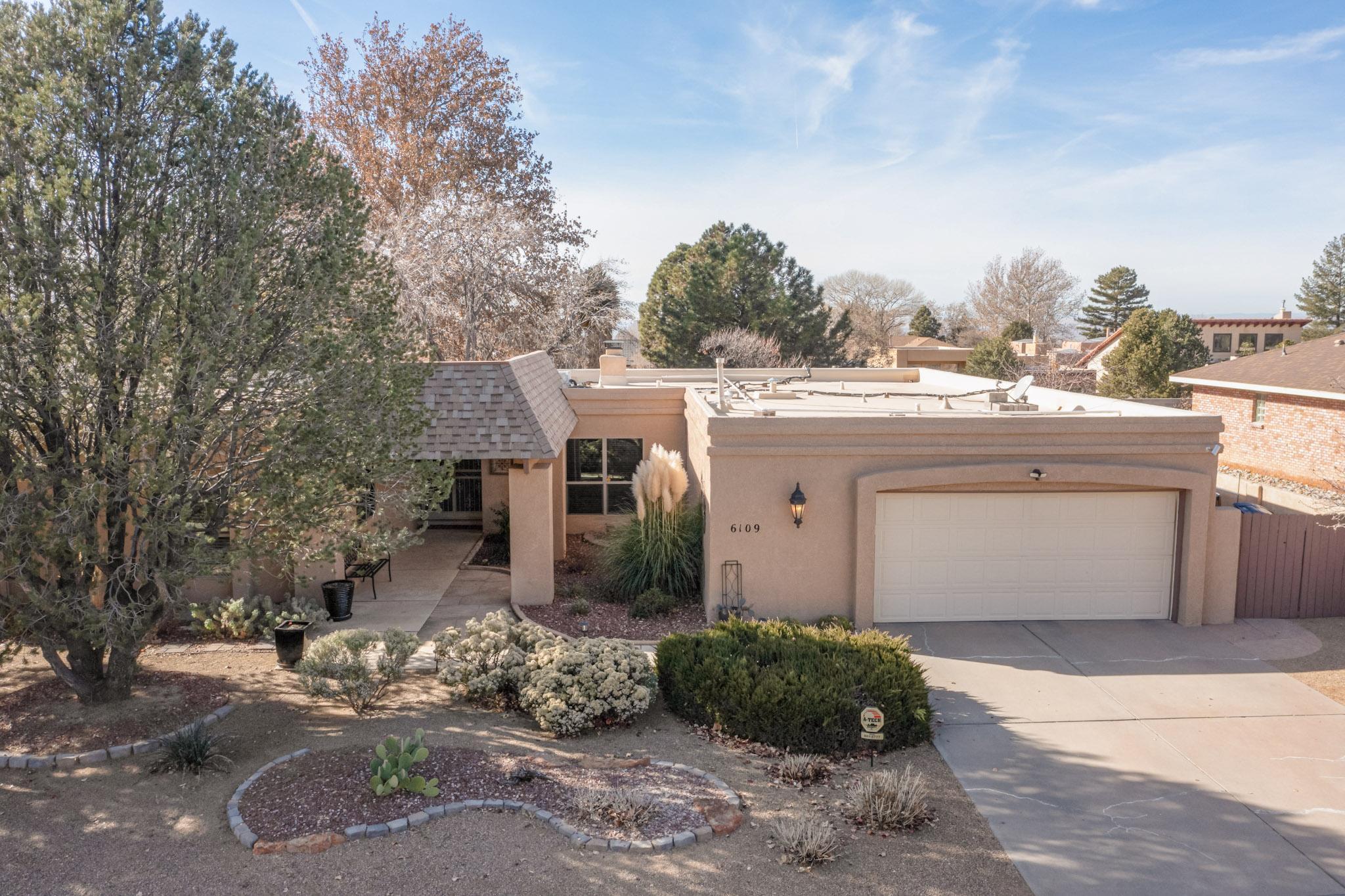 6109 PADRE Court NE