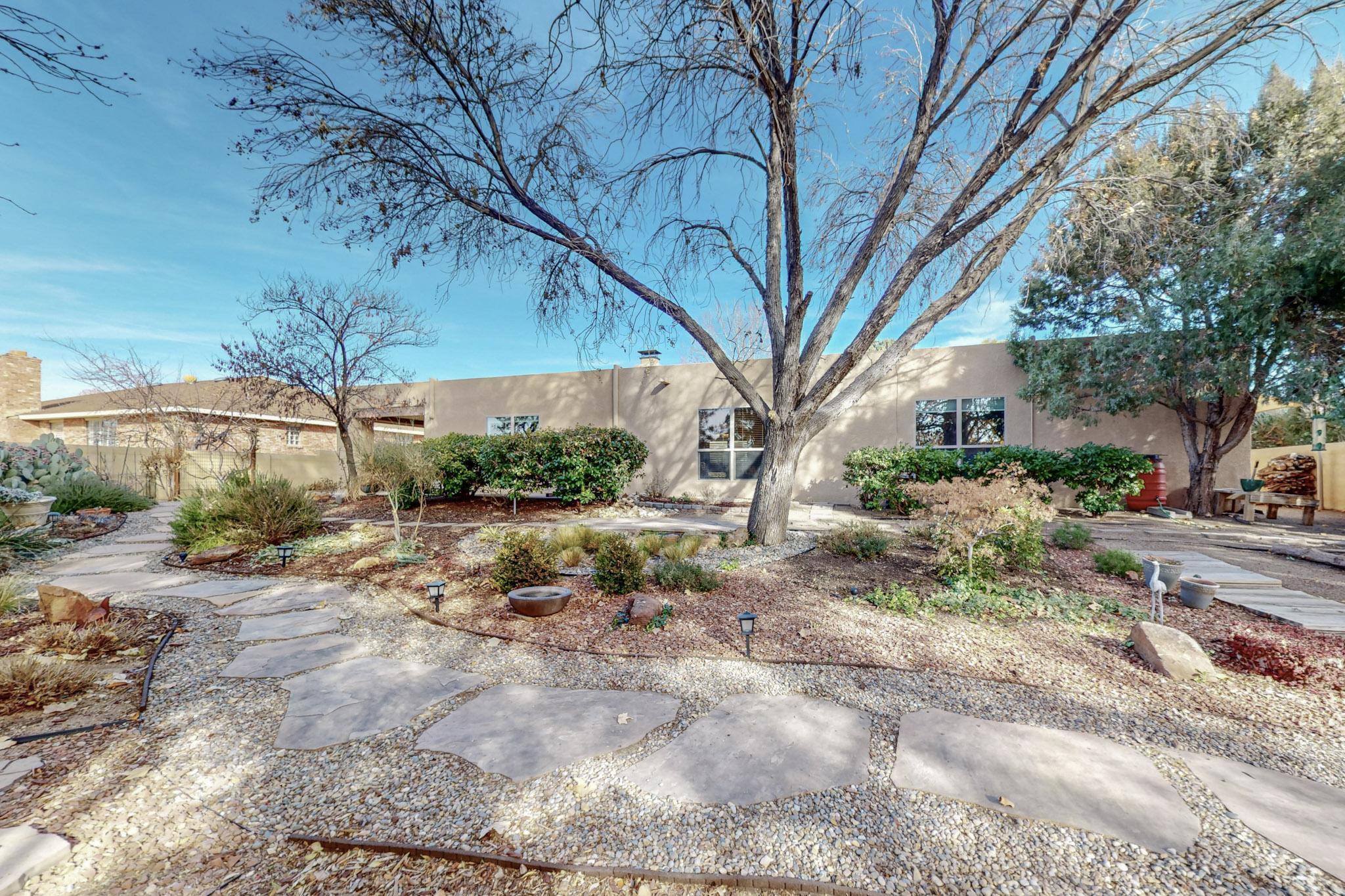 6109 PADRE Court NE