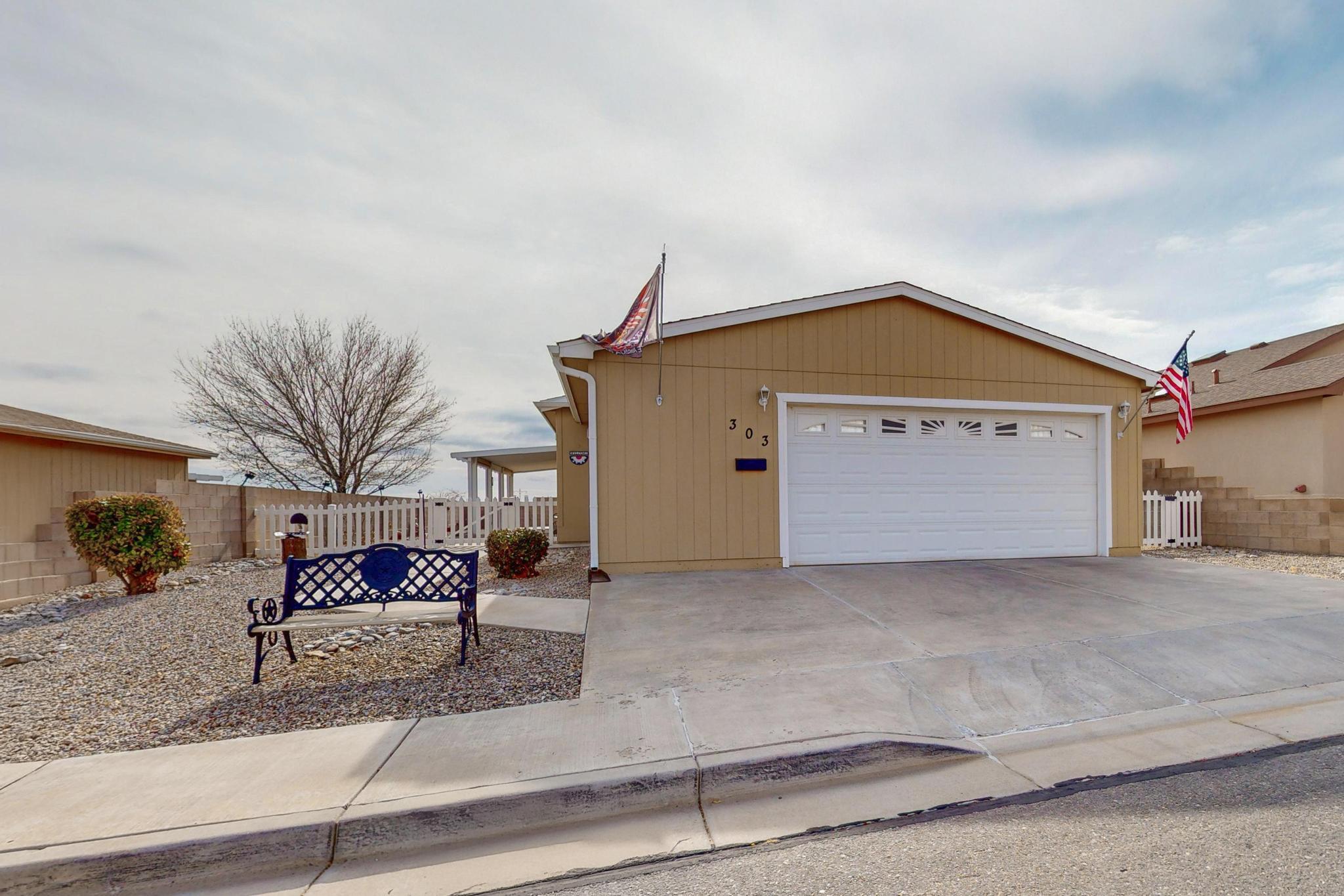 303 SUNRISE BLUFFS Drive