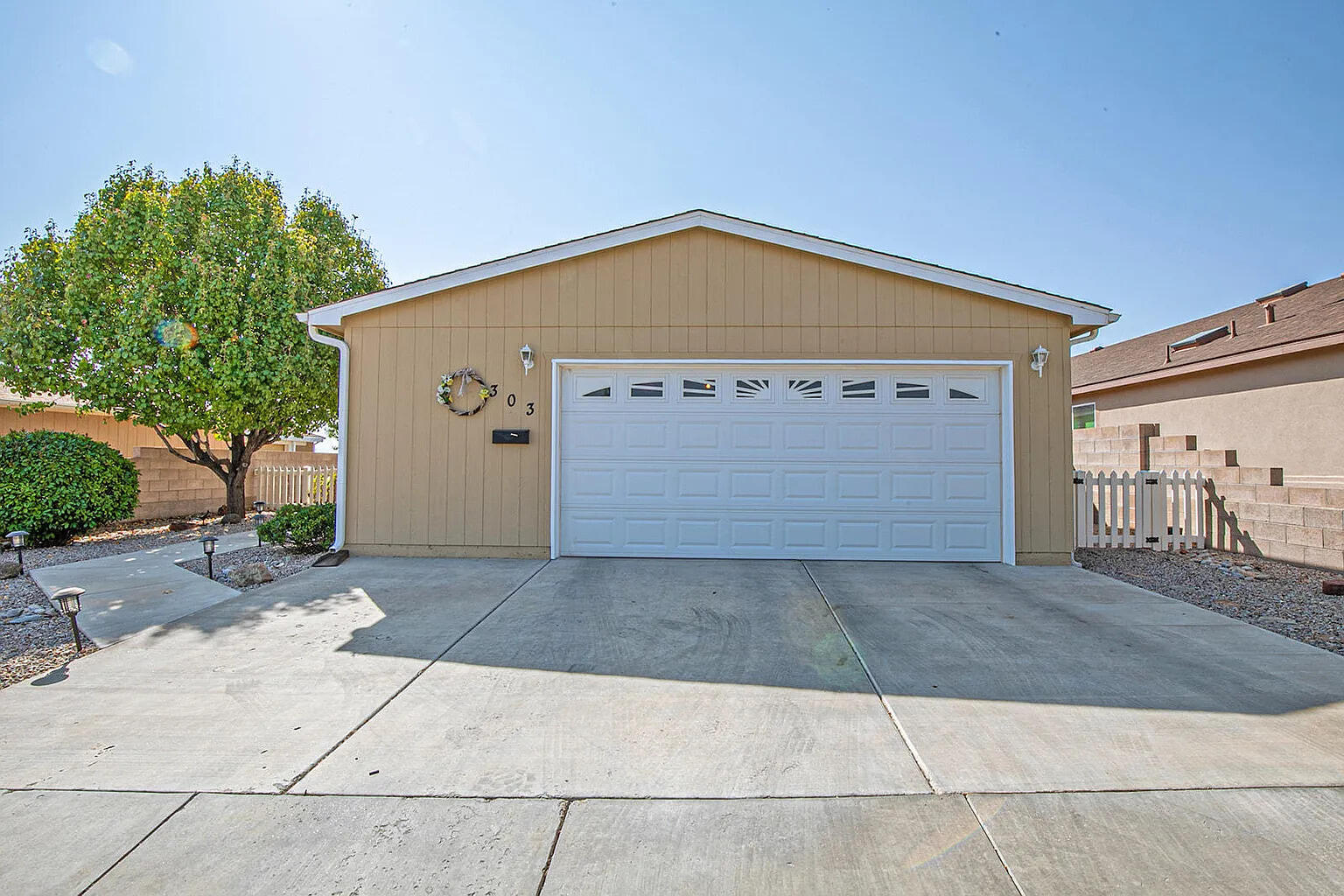 303 SUNRISE BLUFFS Drive