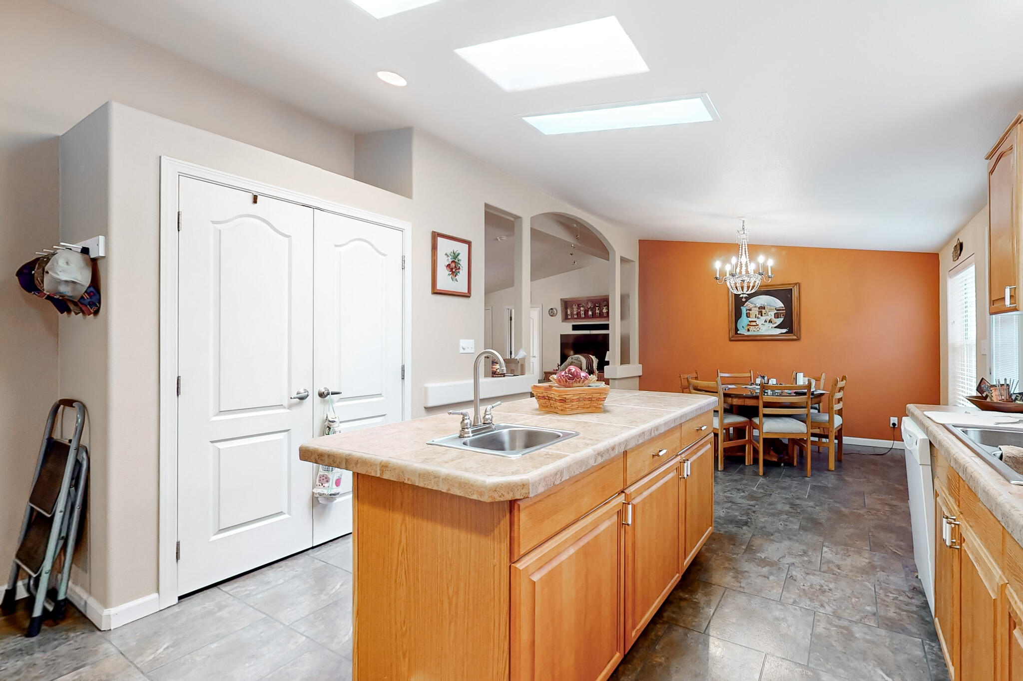 303 SUNRISE BLUFFS Drive