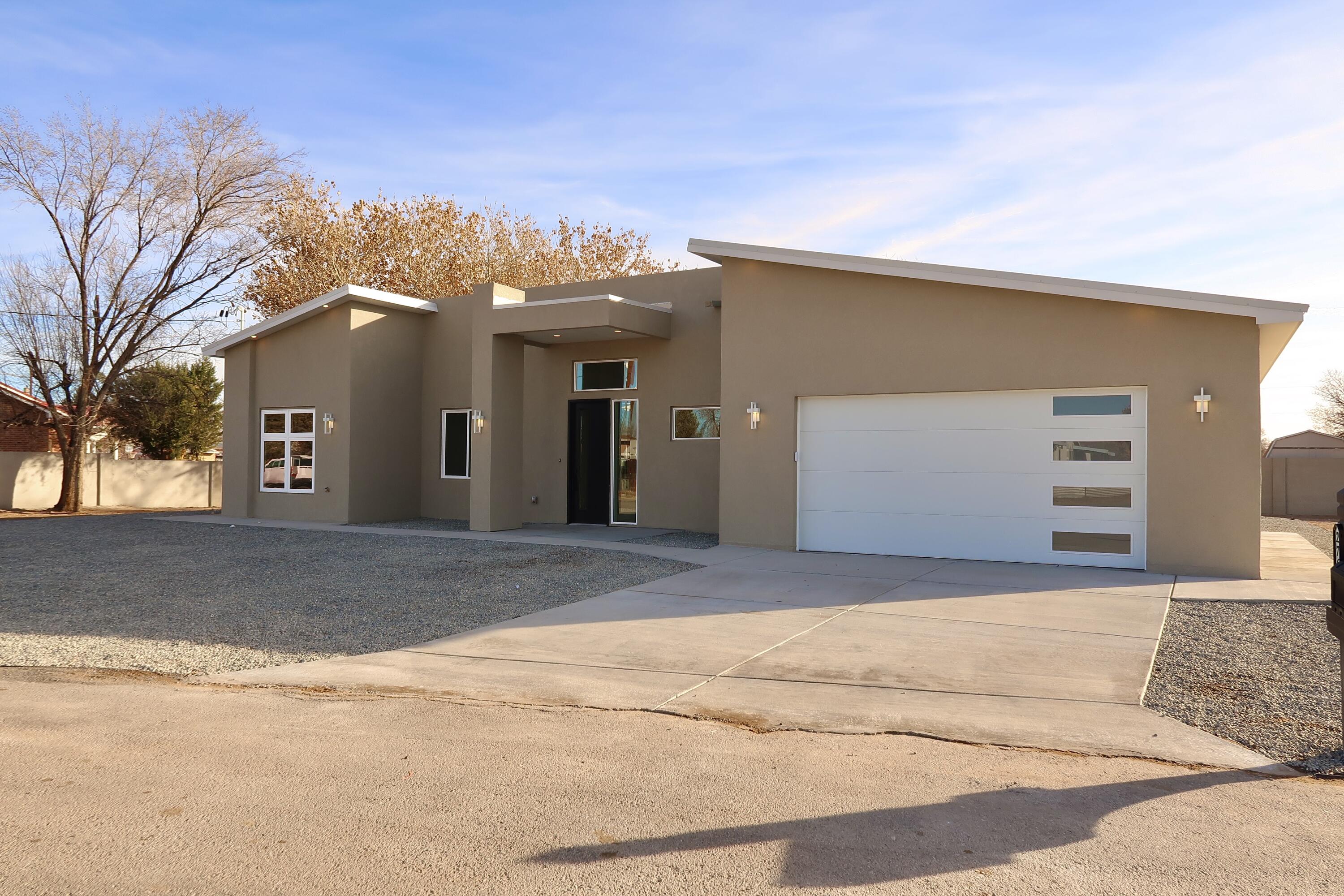2768 DEL NORTE Drive SW