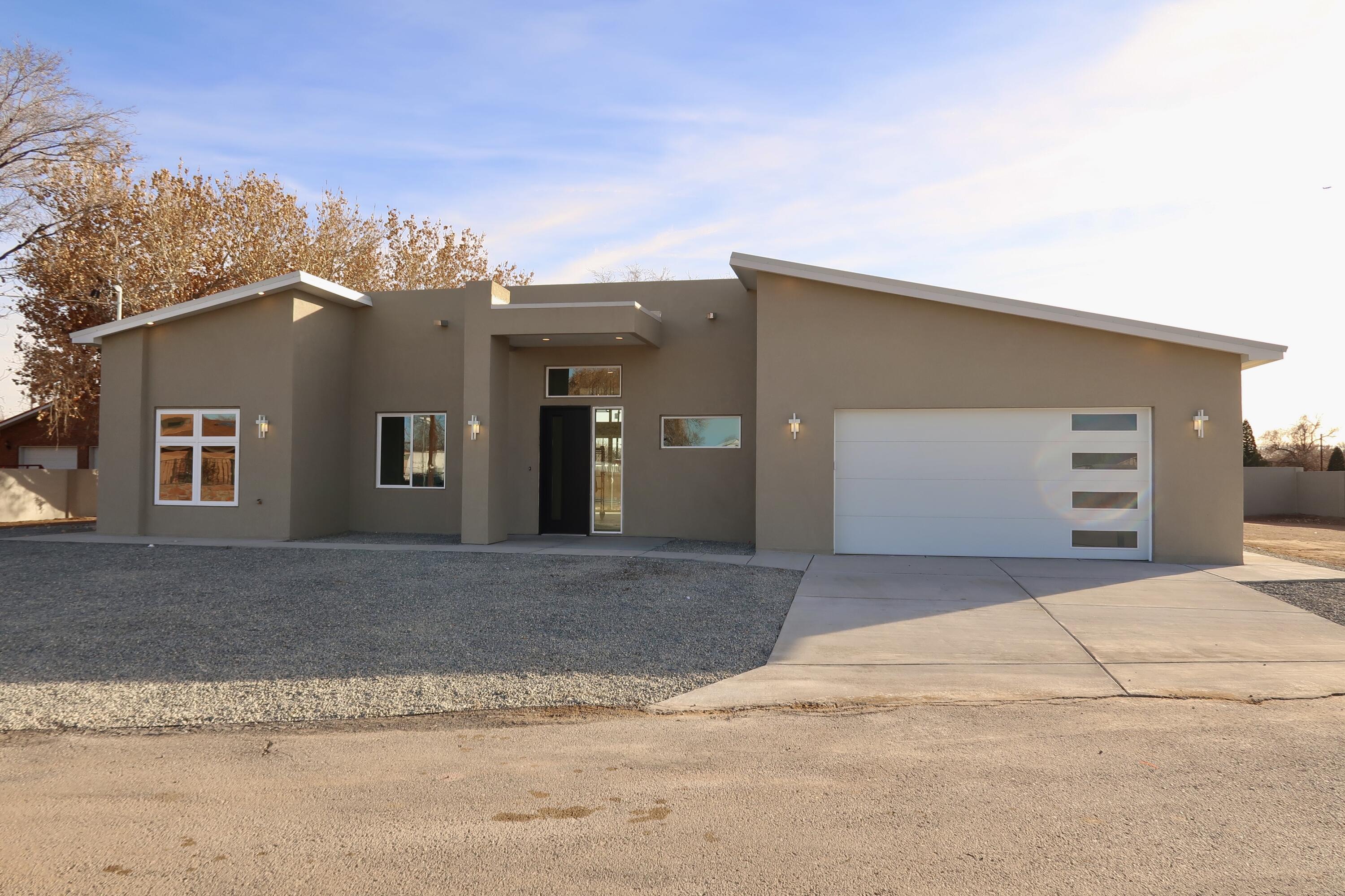 2768 DEL NORTE Drive SW