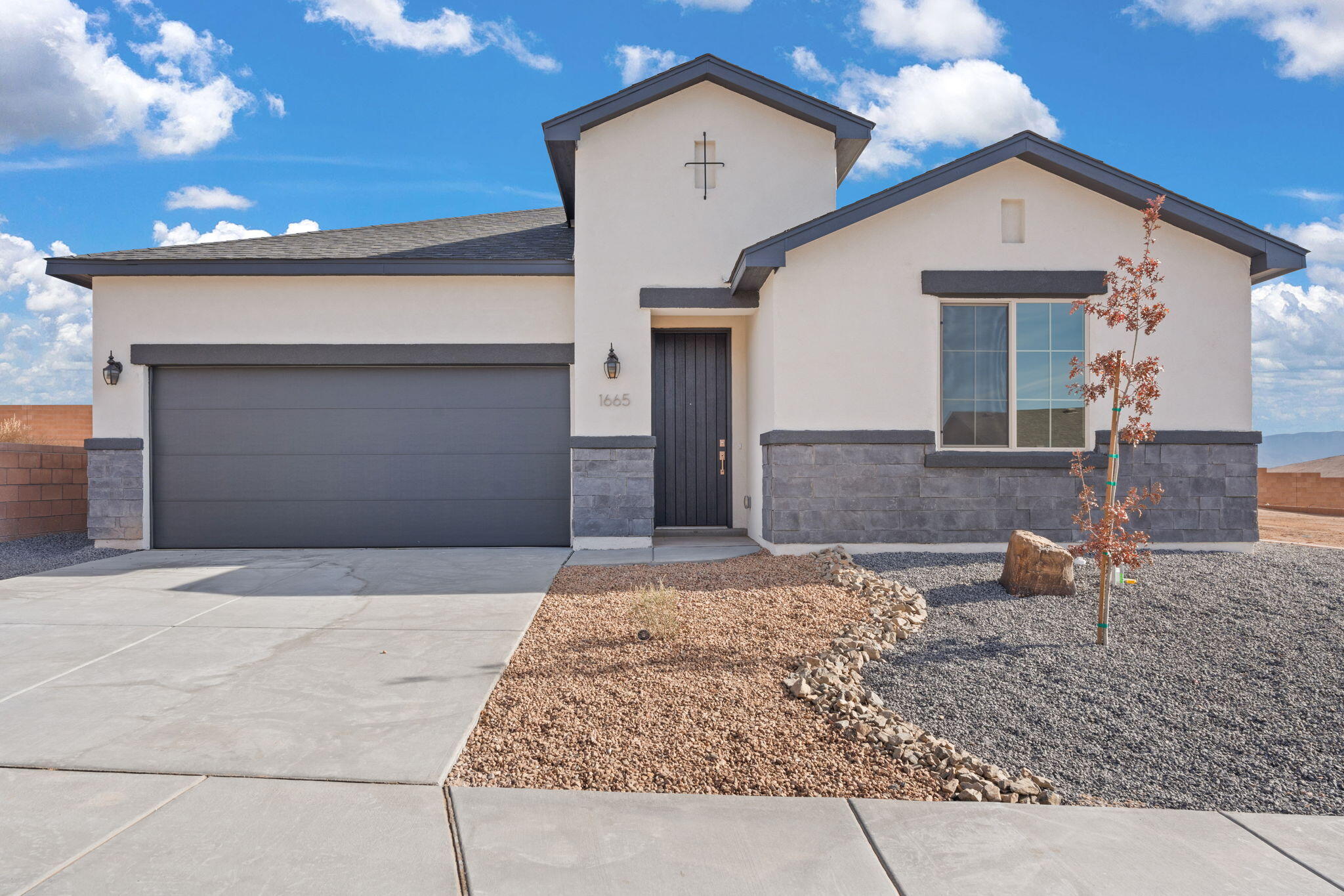 1665 Tierra Del Norte Loop