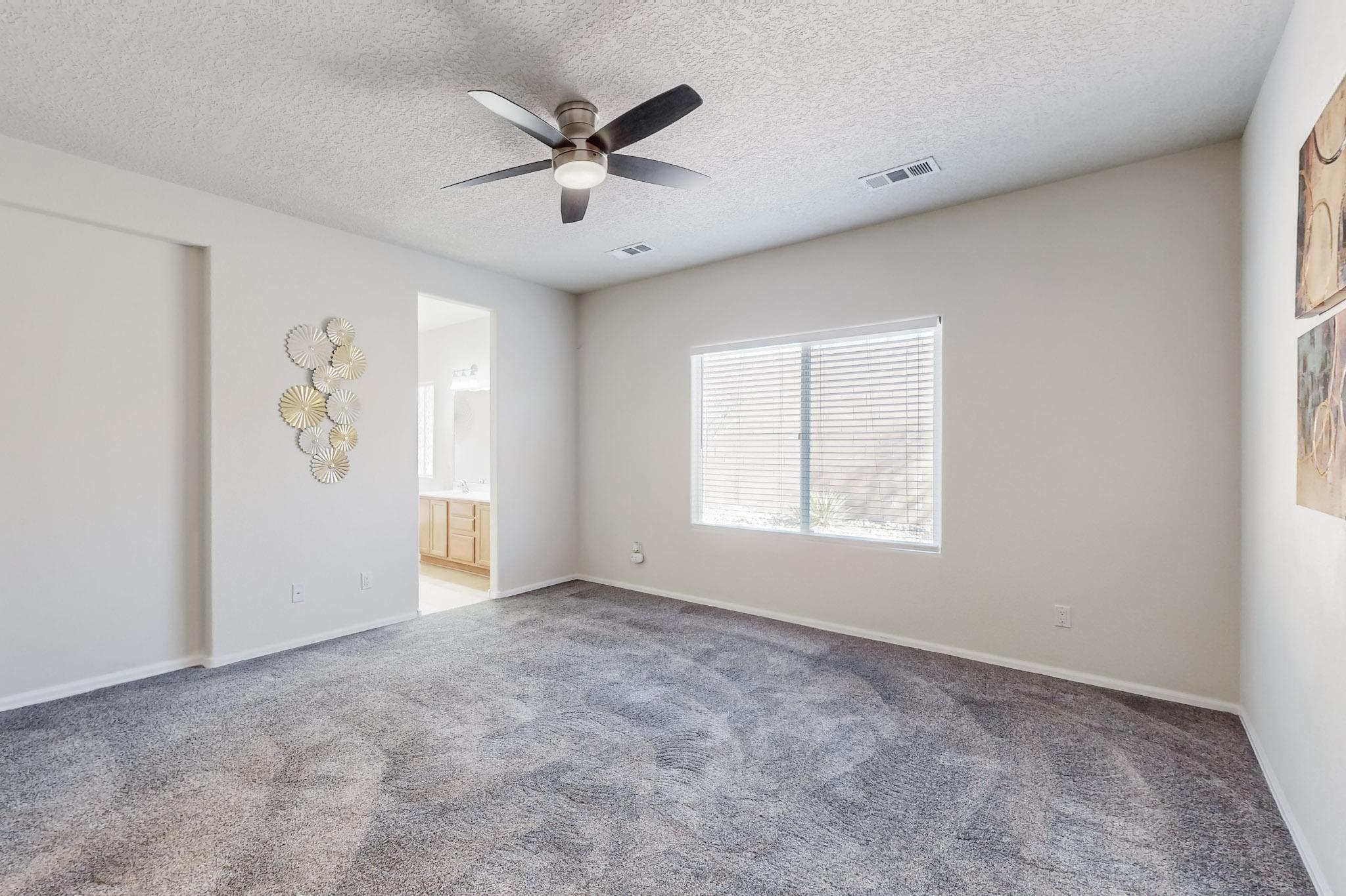 421 PASEO VISTA Loop NE