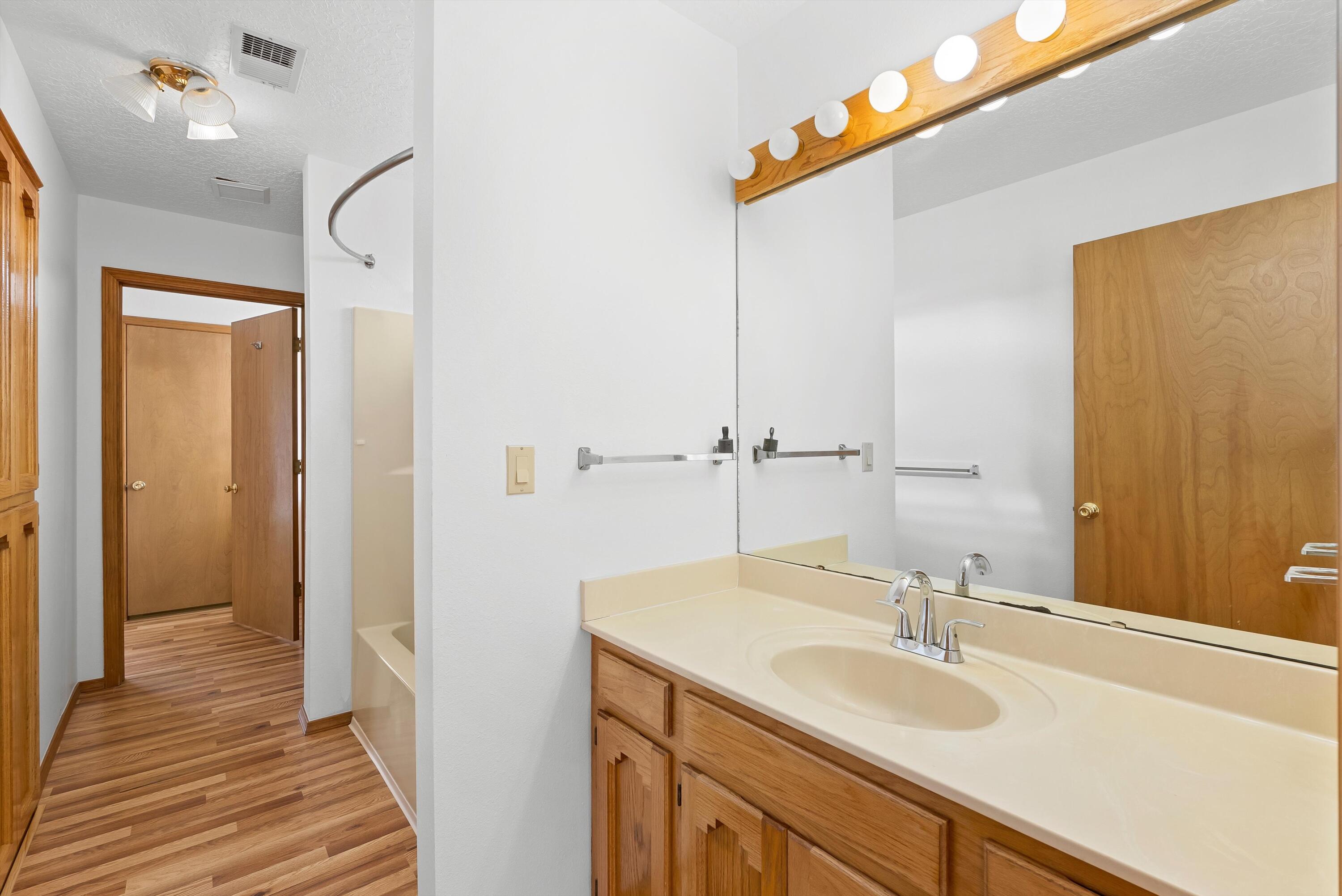 5910 RIO SALADO Loop NE
