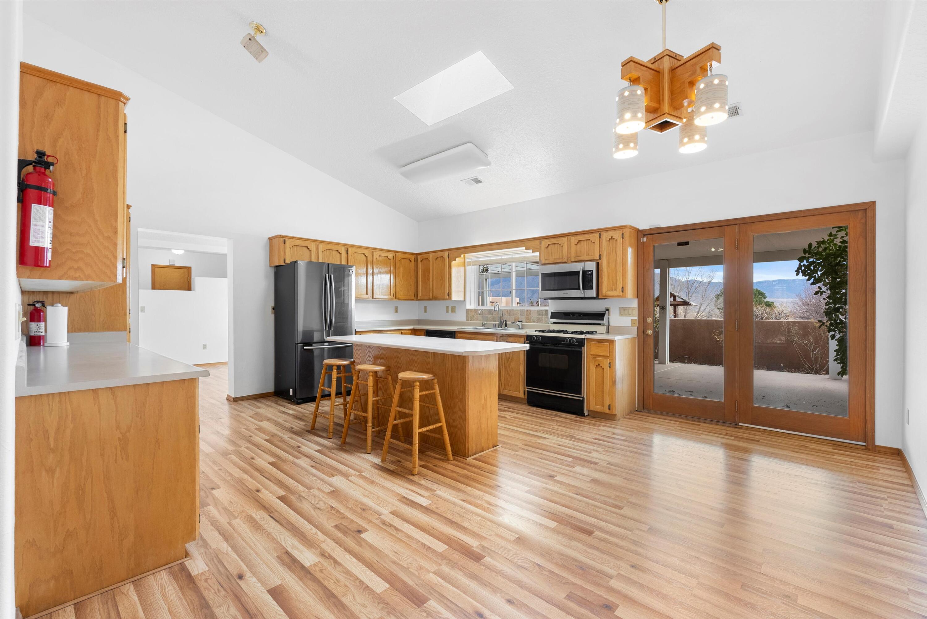 5910 RIO SALADO Loop NE
