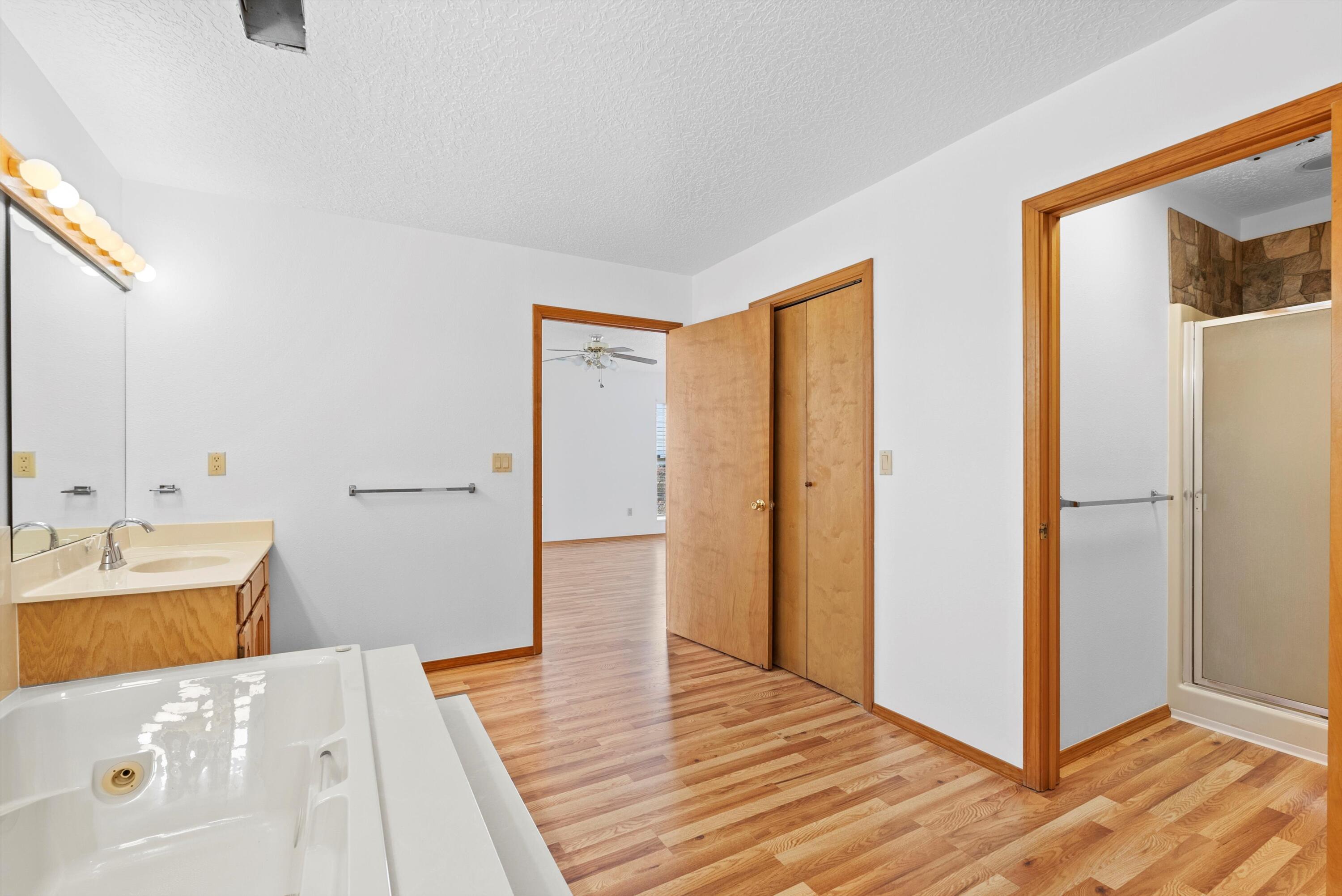 5910 RIO SALADO Loop NE