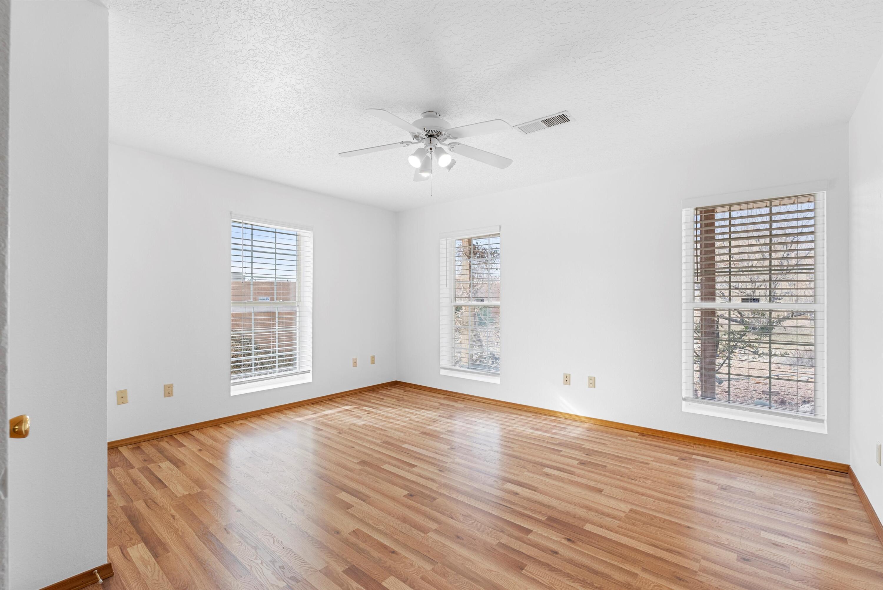 5910 RIO SALADO Loop NE