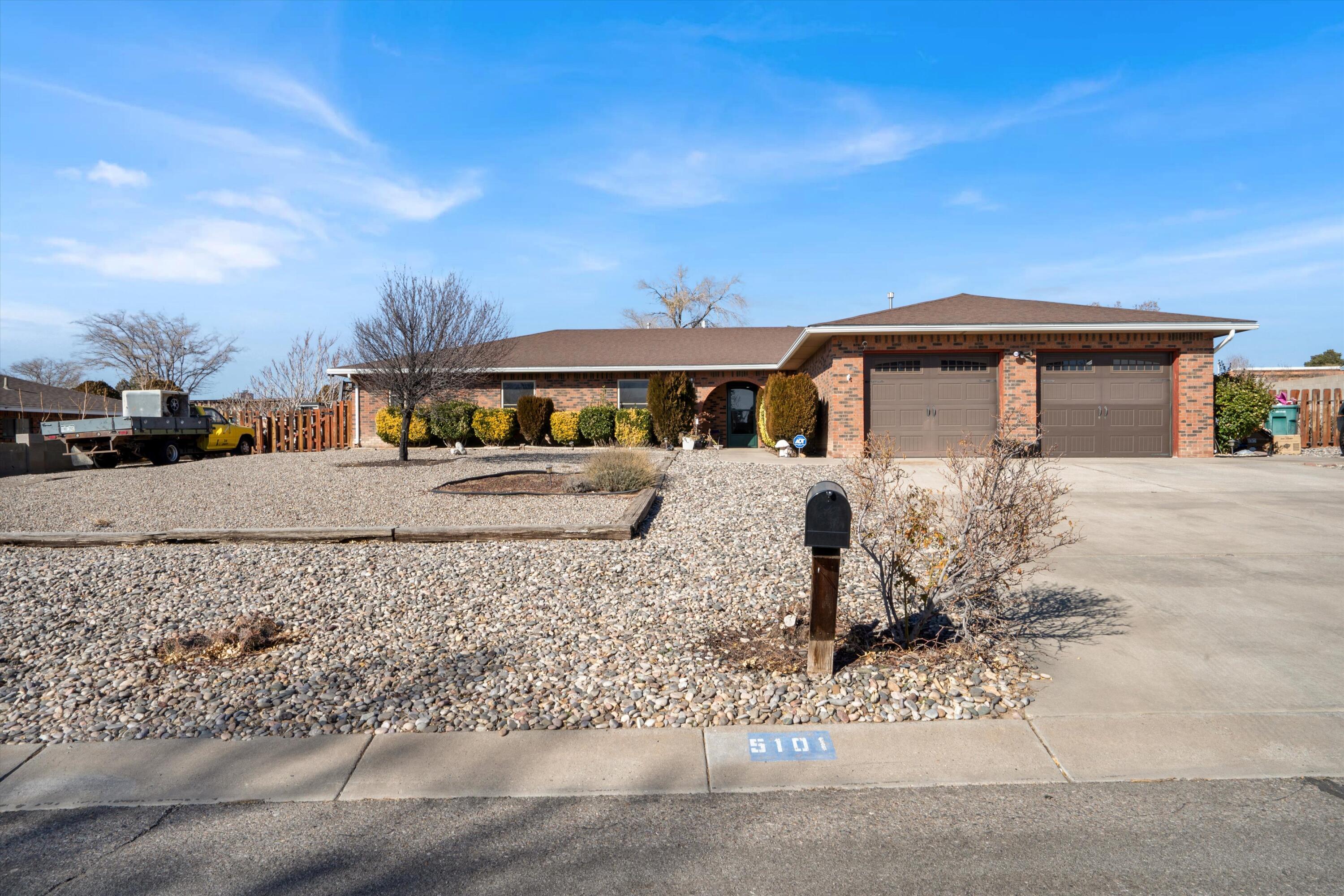 5101 RUSSELL Drive NW