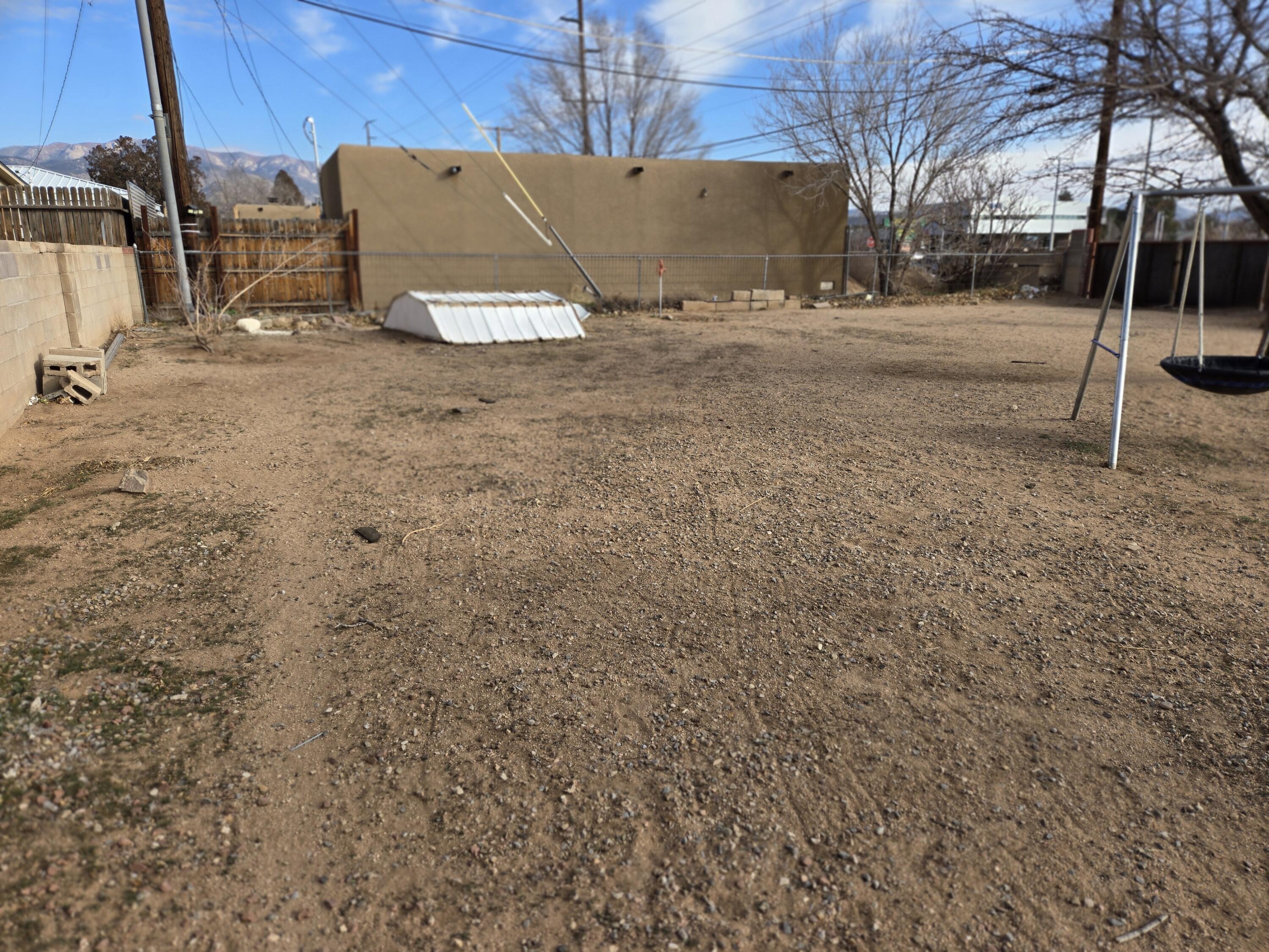 2612 ESPANOLA Street NE