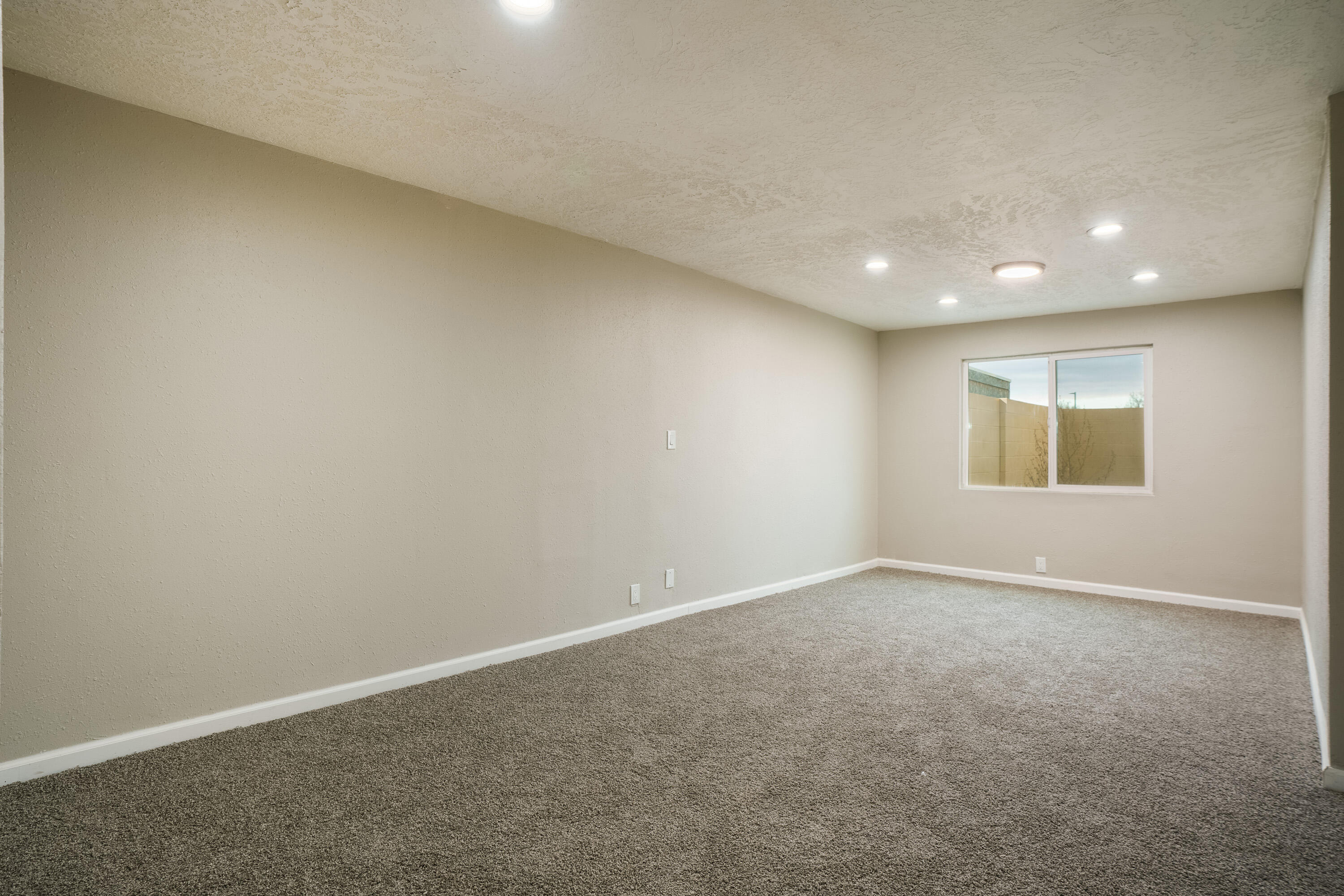 6919 IVY Place SW