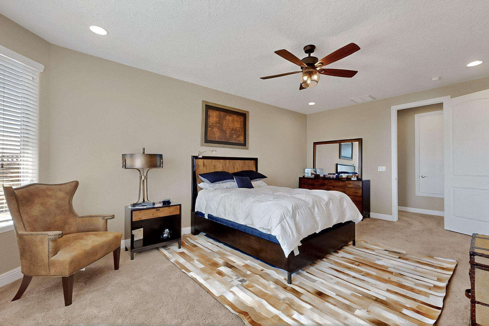 2923 KINGS CANYON Loop NE
