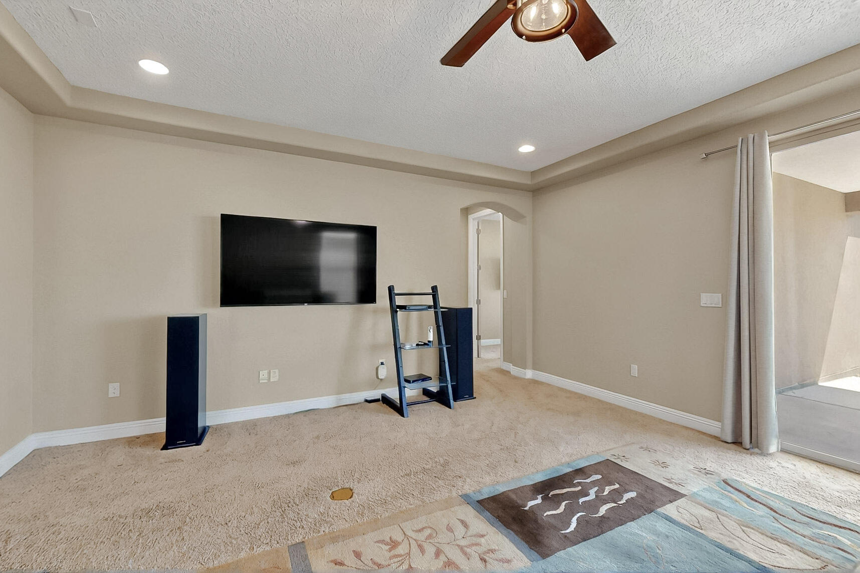 2923 KINGS CANYON Loop NE