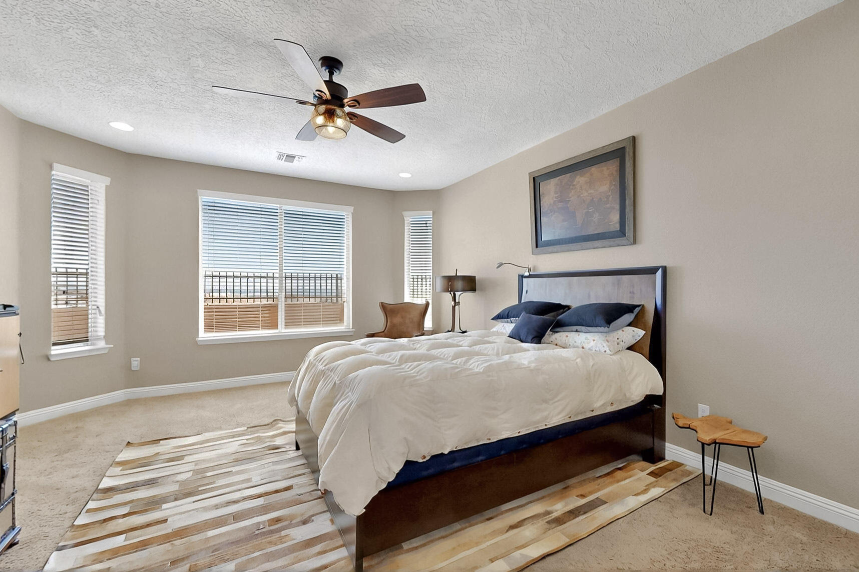 2923 KINGS CANYON Loop NE