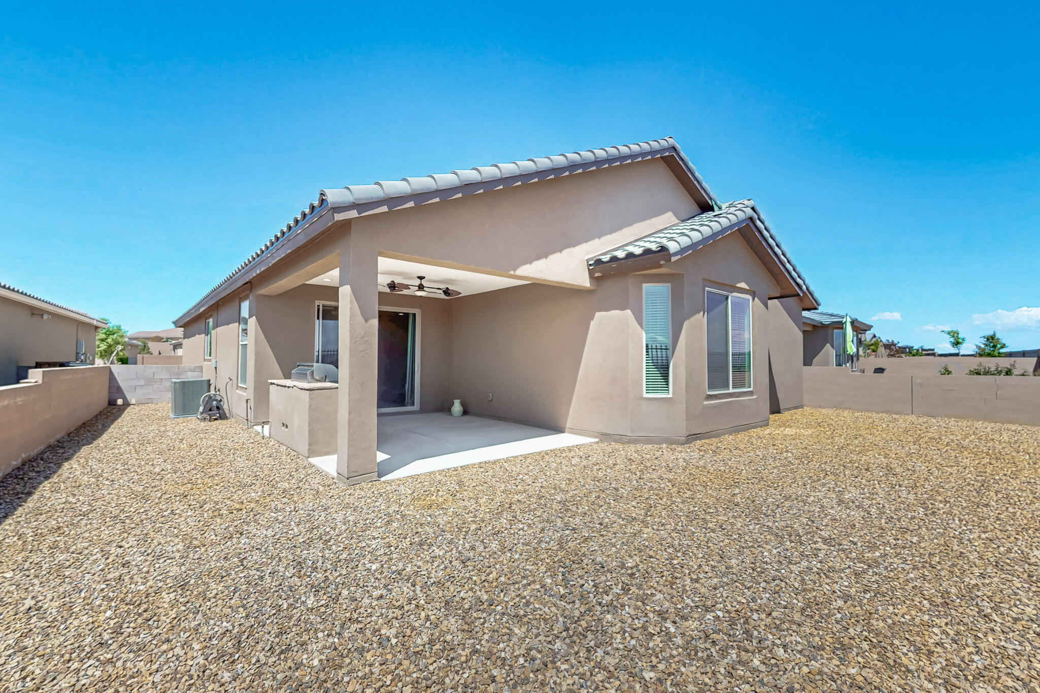2923 KINGS CANYON Loop NE