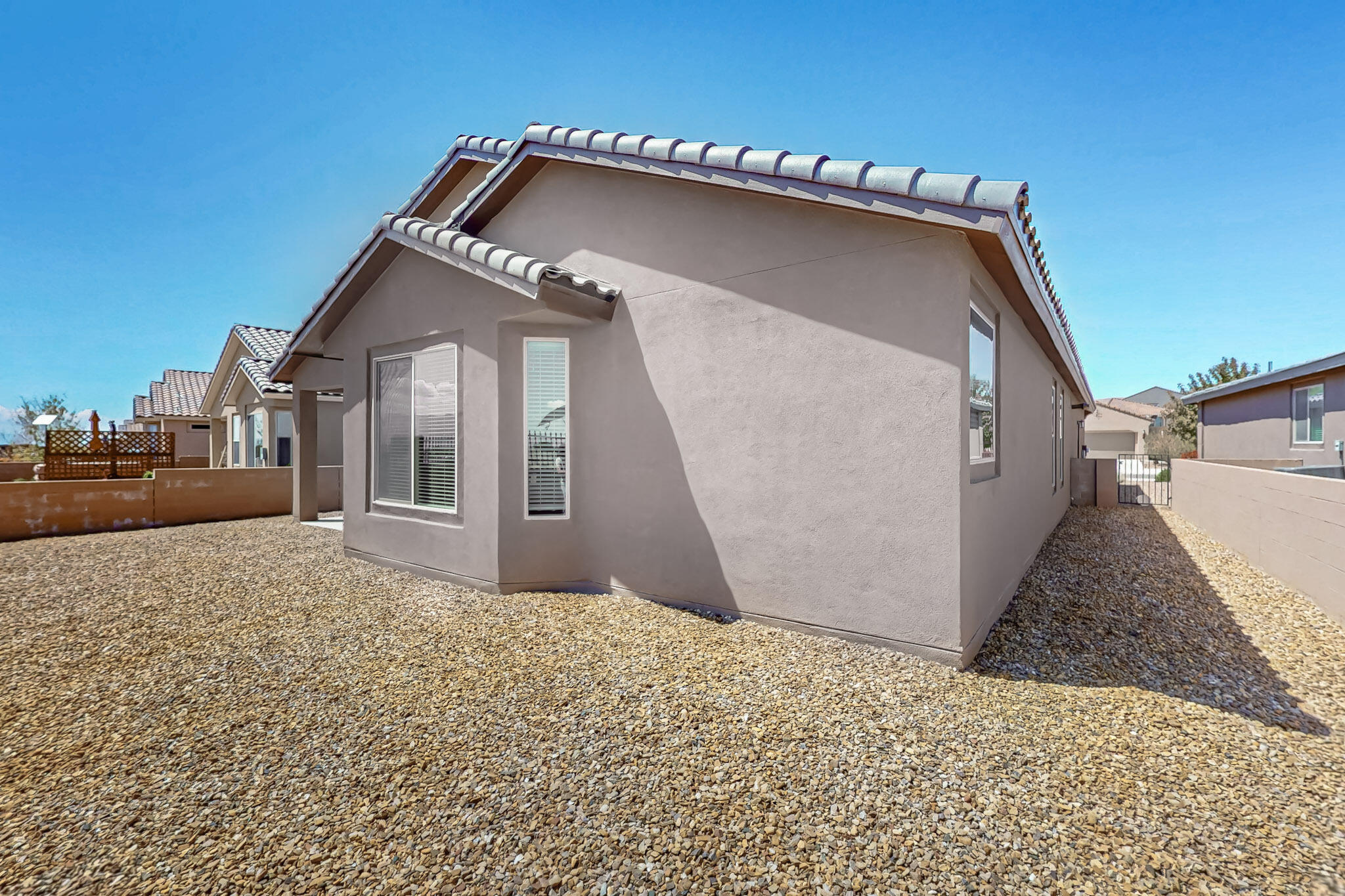 2923 KINGS CANYON Loop NE